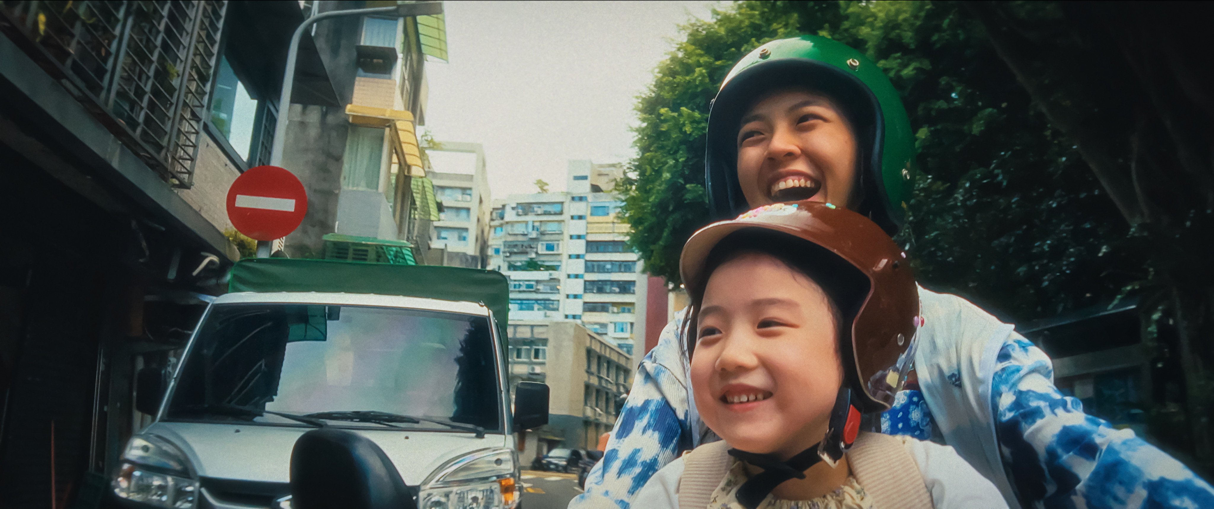 Nina Ye (front) and Ma Shih-yuan in a still from Left-Handed Girl.