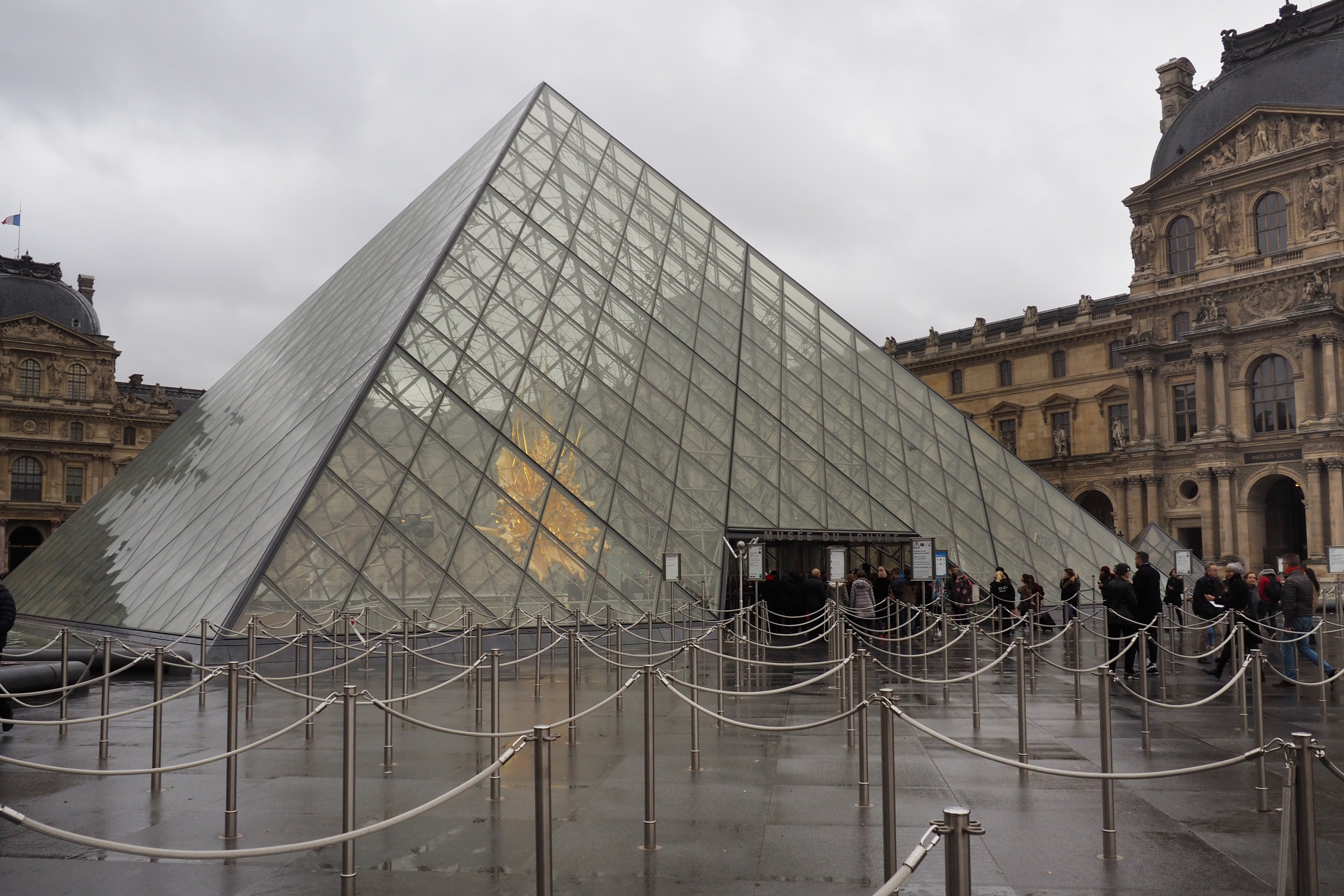 The inner courtyard of the Louvre in Paris. Photo: dpa