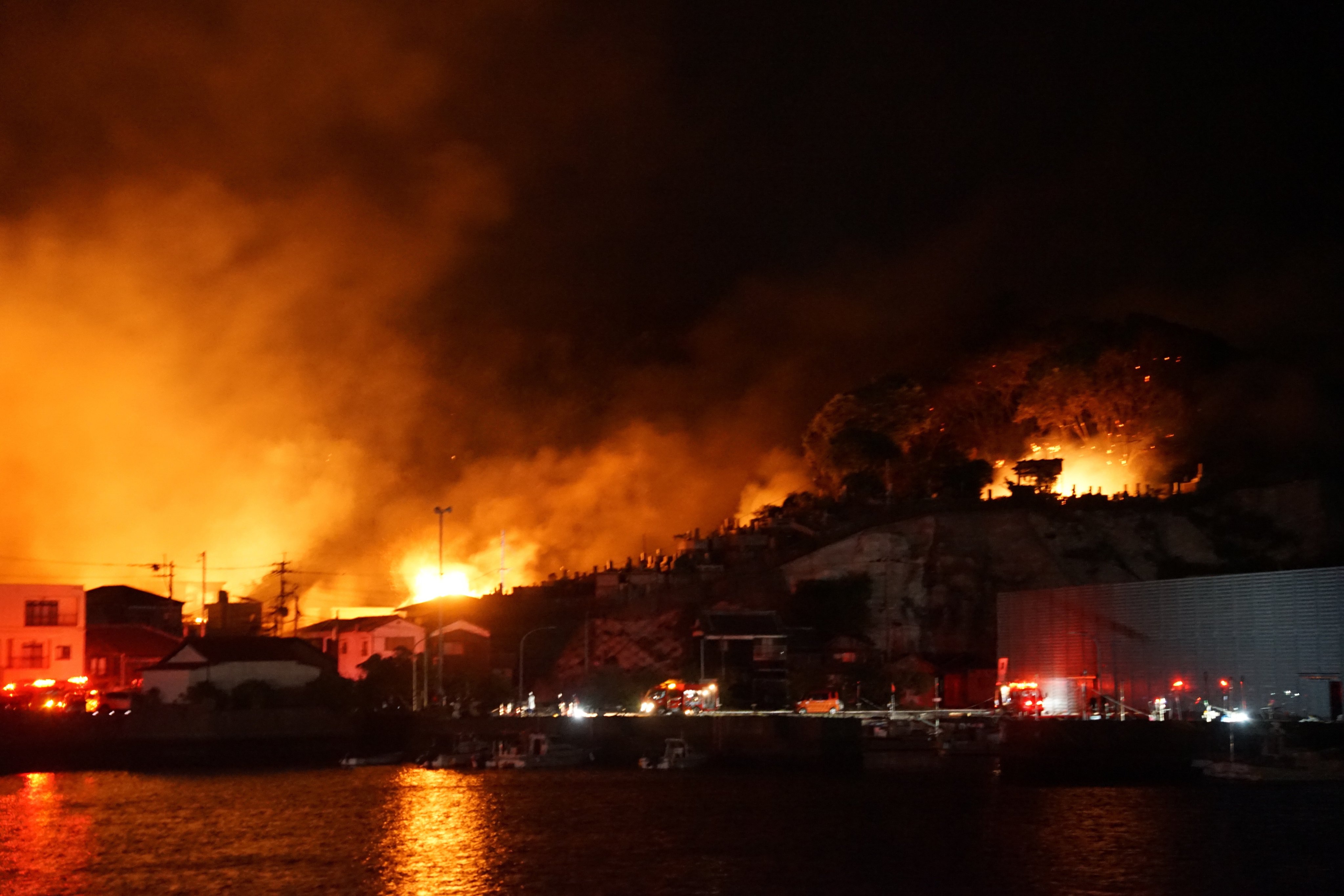 Japan's worst urban fire in 48 years kills 1, destroys 170