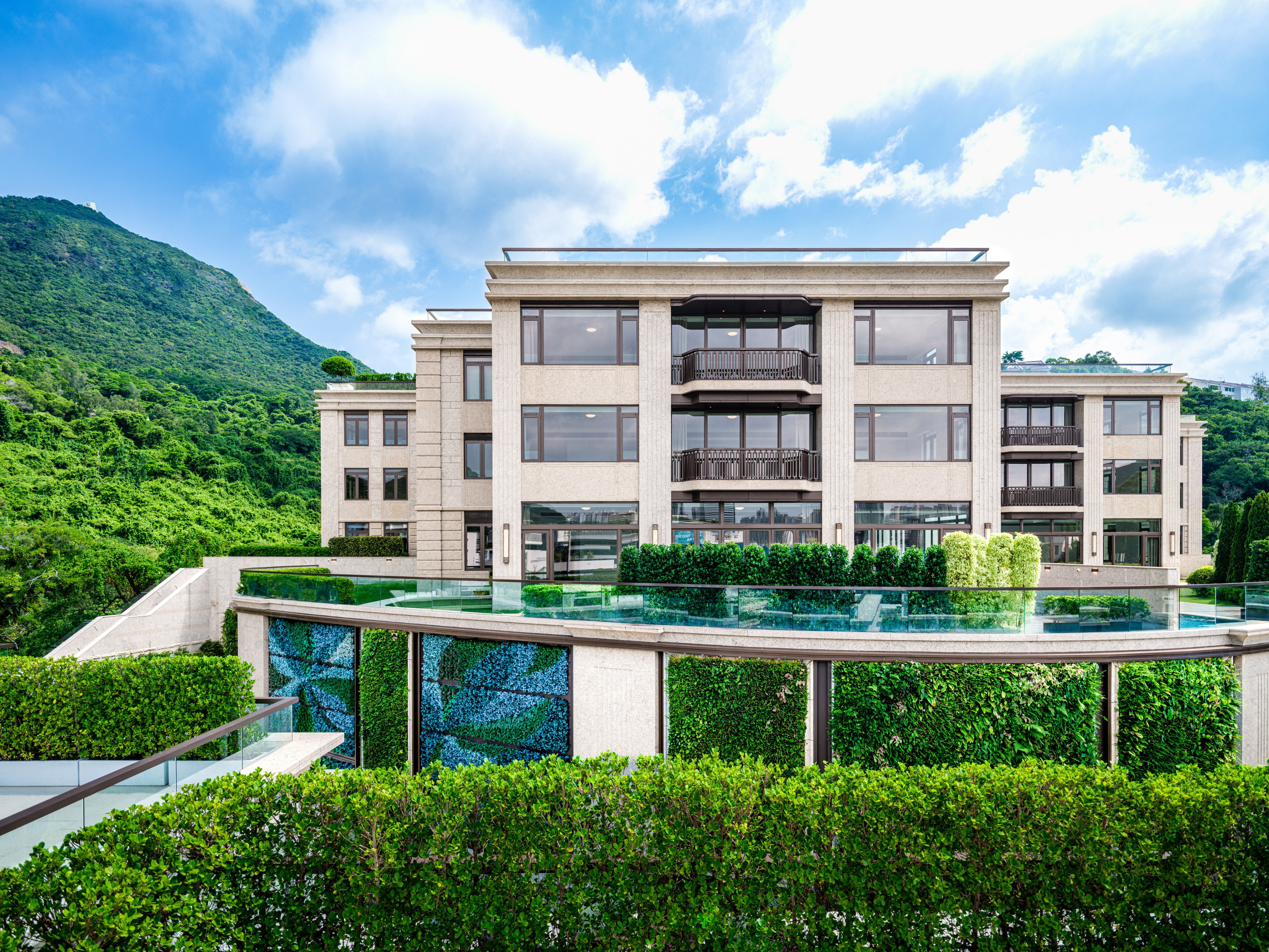 No 15 Shouson Hill is surrounded by a verdant green landscape. Photo: Emperor Group