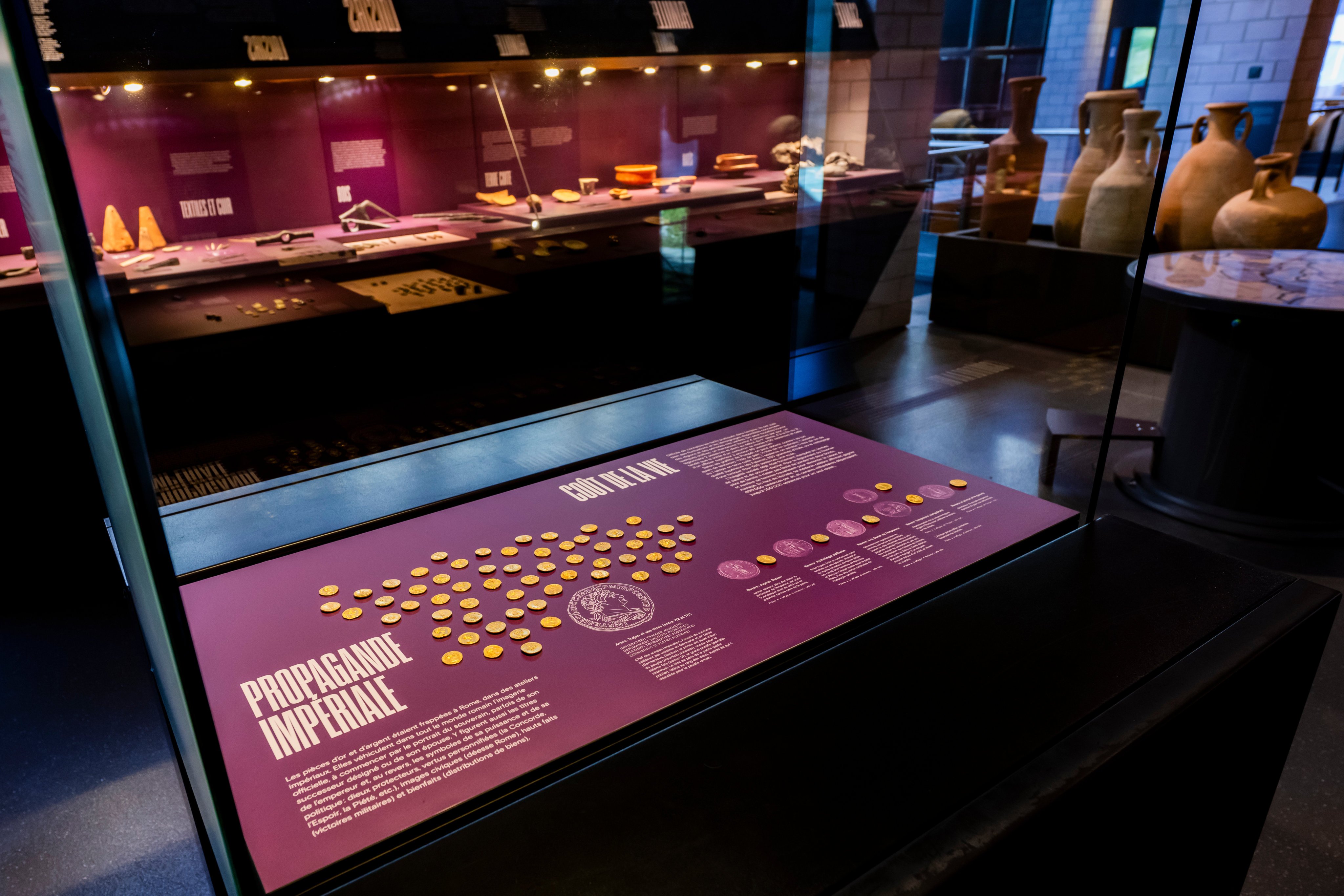 Swiss police hunt 2 men after gold heist at museum, in echoes of Louvre robbery