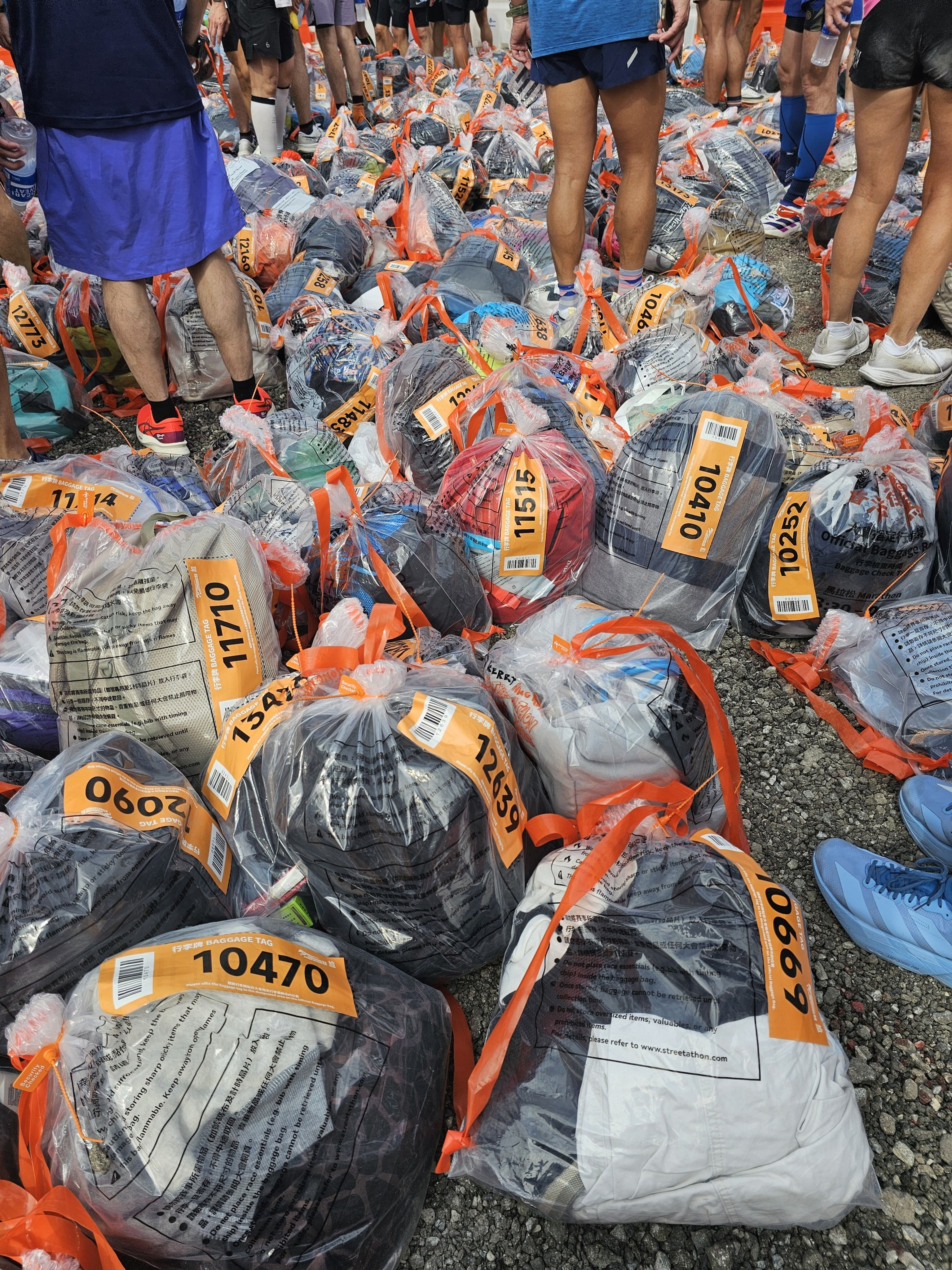 Seven runners’ personal belongings are still missing after a chaotic baggage collection process at the Kerry Hong Kong Streetathon. Photo: Handout