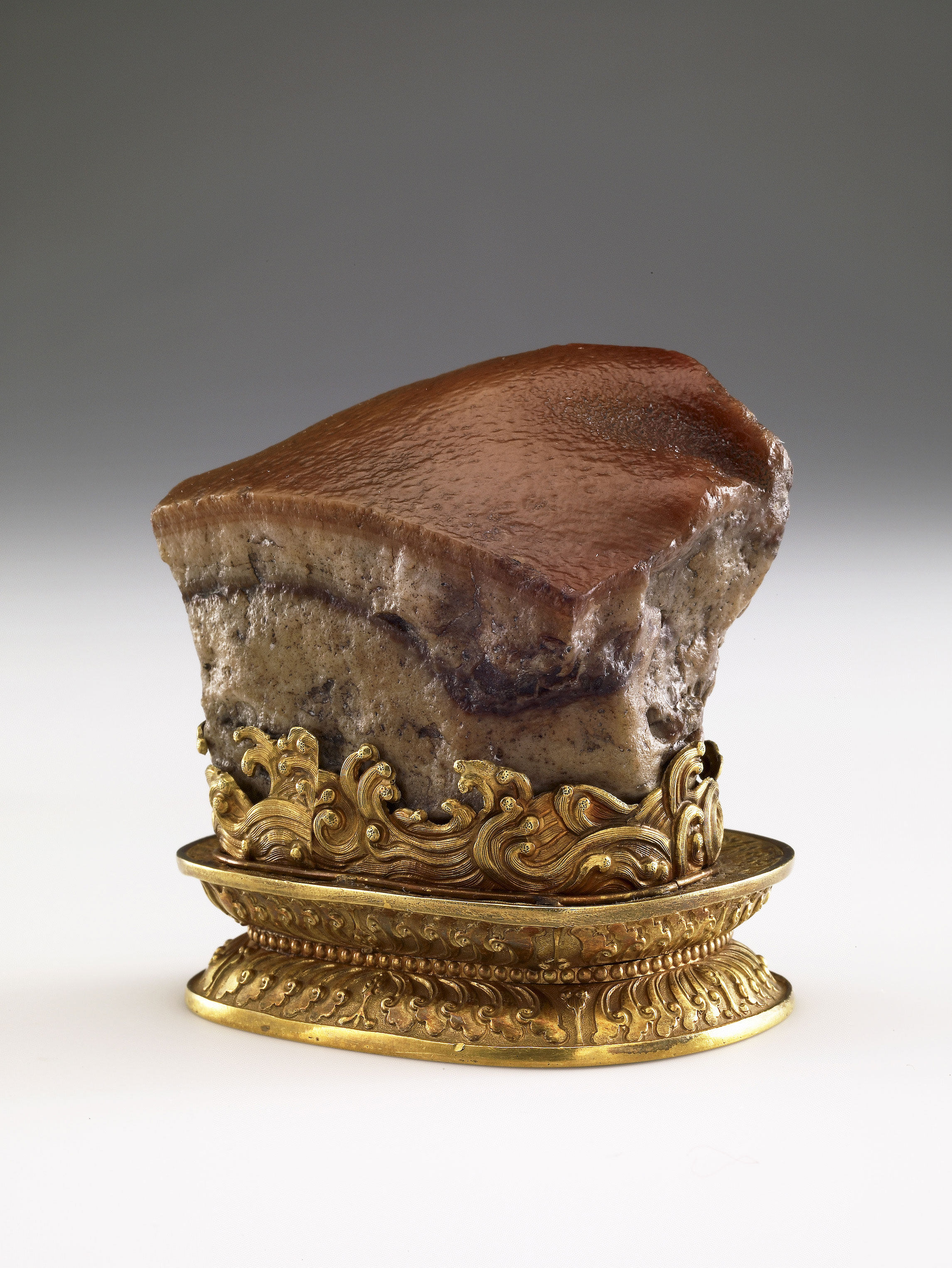 “Meat-shaped Stone”, from the Qing dynasty (1644-1911), is a piece of jasper carved to resemble a piece of “dongborou”, or braised pork belly. It is considered one of the “Three Treasures” in the National Palace Museum collection and included in “Enduring Legacy: A Centennial Celebration of the National Palace Museum” exhibition. (Photo: NPM)