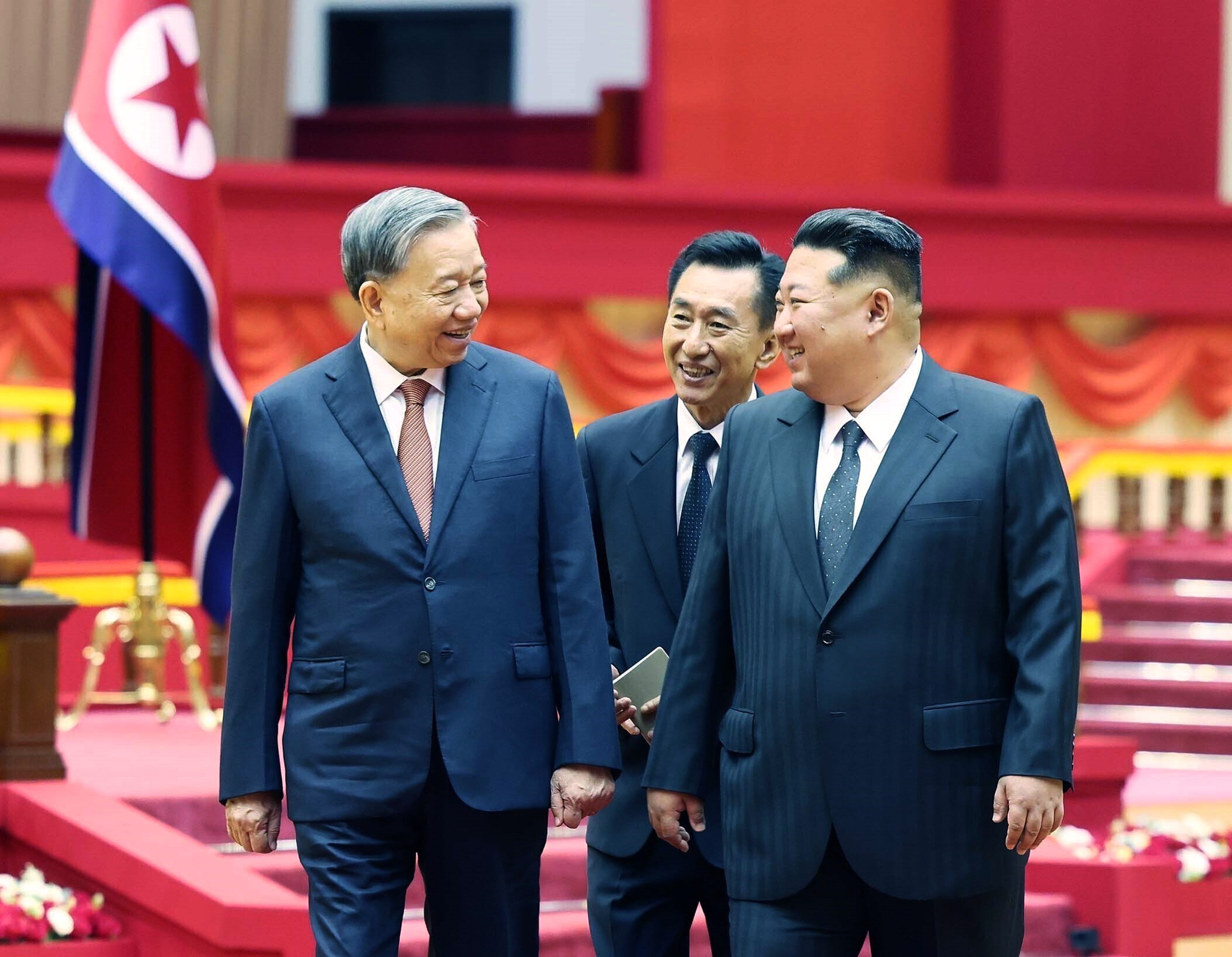 North Korean leader Kim Jong-un and Vietnam’s To Lam (left) talk before a meeting in Pyongyang, North Korea, last month. Photo: VNA/AP