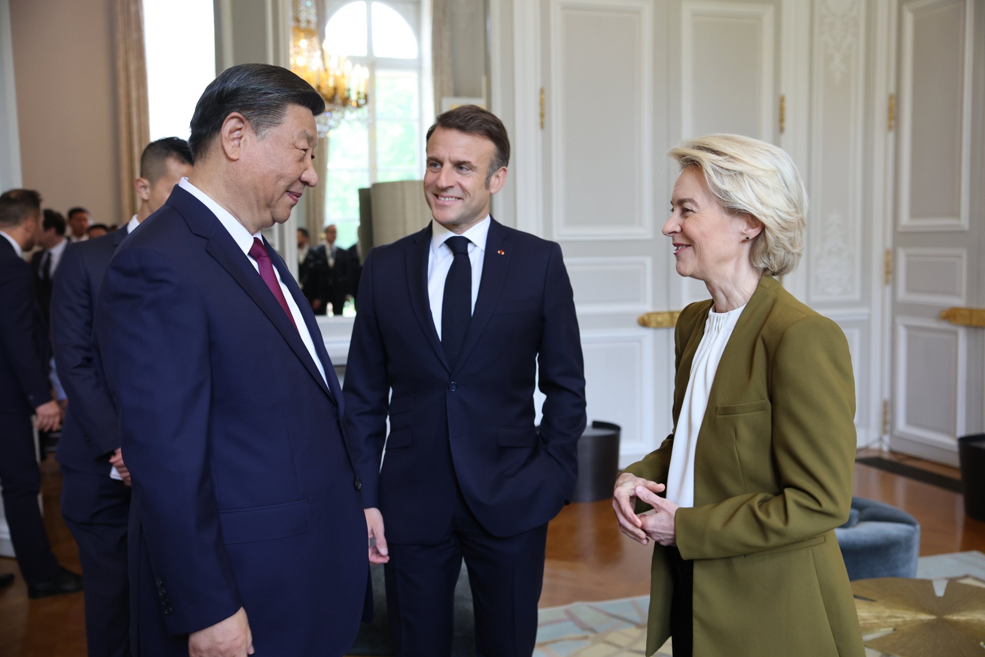 Chinese President Xi Jinping, French President Emmanuel Macron and European Commission President Ursula von der Leyen arrive for a meeting at the Elysee Palace in May 2024. Photo: Christophe Licoppe/European Commission via dpa Chinese President Xi Jinping, French President Emmanuel Macron and European Commission President Ursula von der Leyen arrive for a meeting at the Elysee Palace in May 2024. Photo: Christophe Licoppe/European Commission via dpa