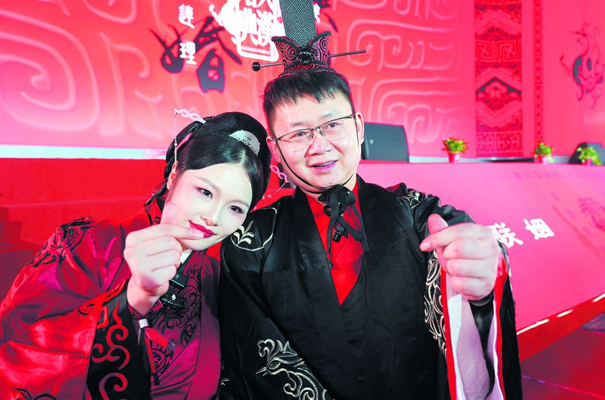 Liu Ximei and former soldier Liang Zhibin were reunited in a chance meeting at a restaurant. Photo: icswb.com Liu Ximei and former soldier Liang Zhibin were reunited in a chance meeting at a restaurant. Photo: icswb.com