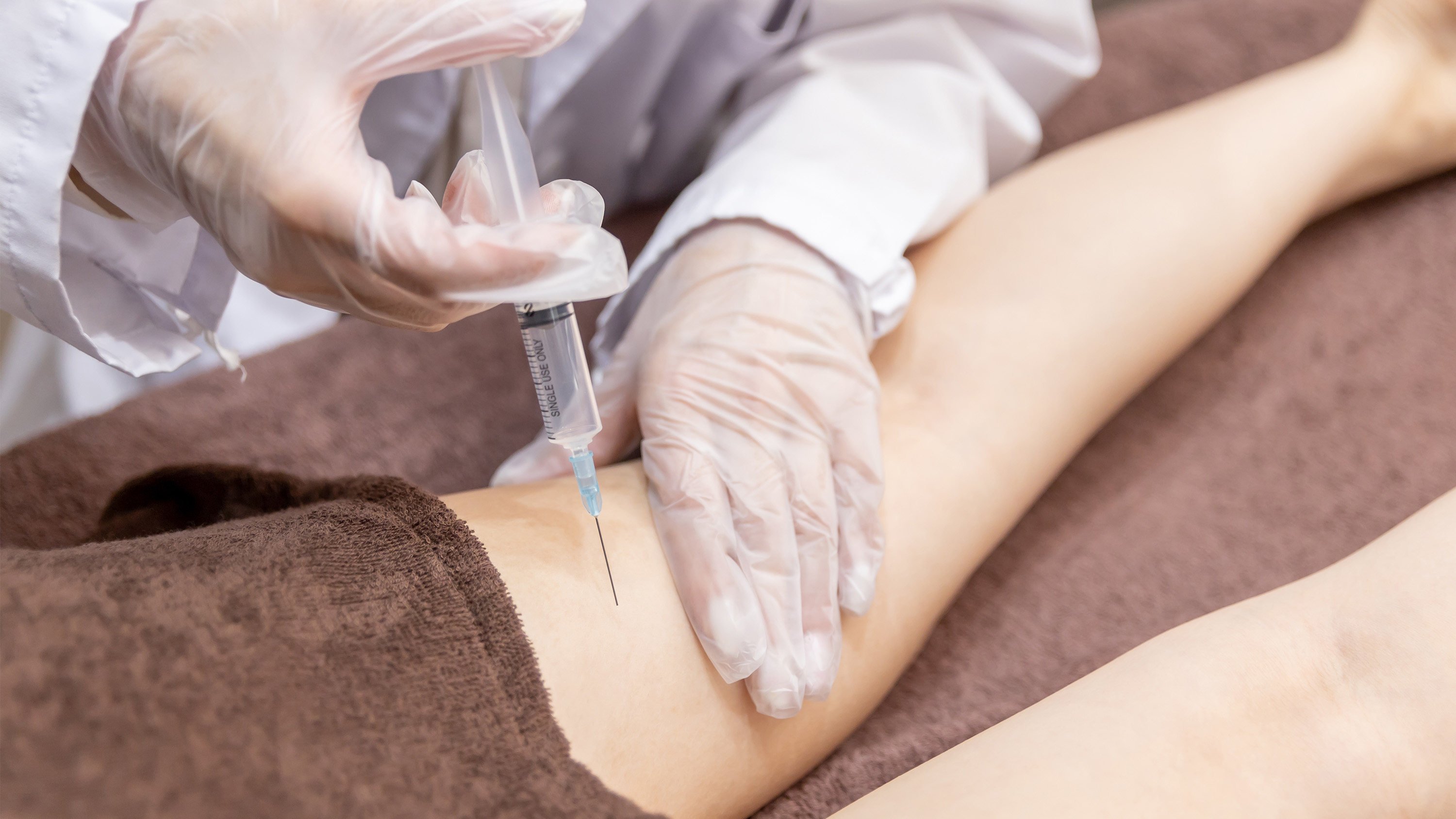 A Chinese woman paid US$130 for a so-called miraculous weight-loss treatment that promised a loss of 3.5 kg per dose, but she soon experienced severe health complications. Photo: Shutterstock