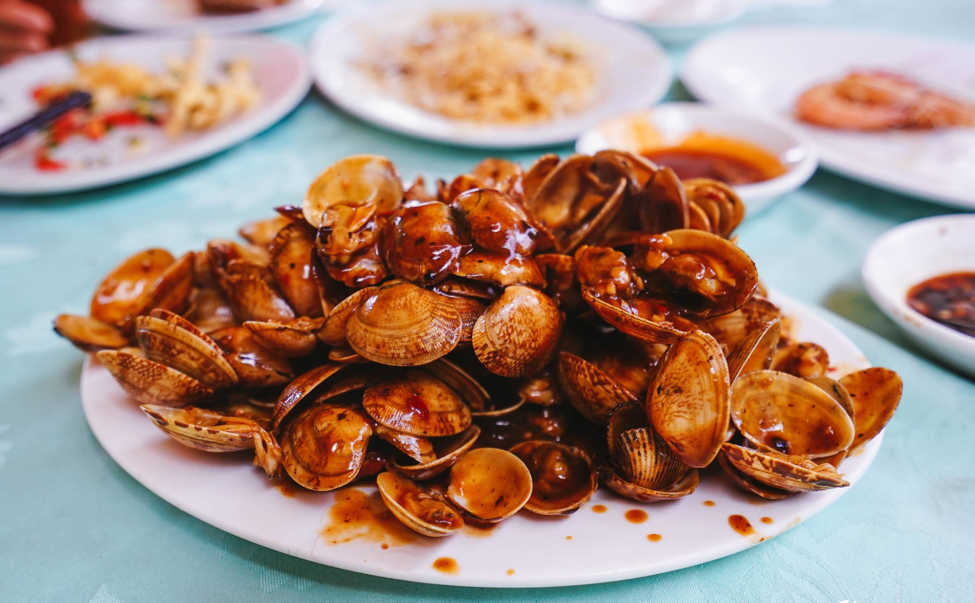 Clams in black bean sauce at Ming Kee Seafood Restaurant.