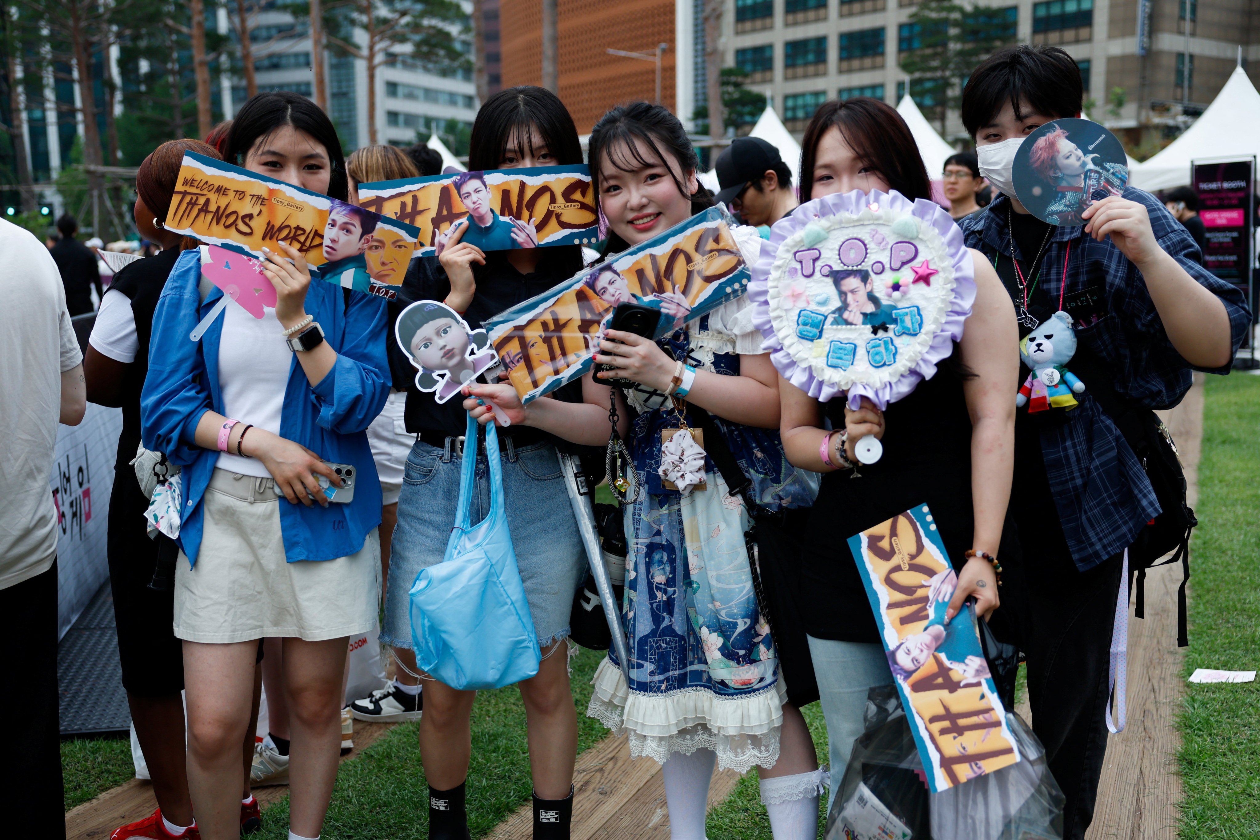 Fans of “Squid Game” in Seoul, South Korea. The hallyu wave has spread to countries far and wide, including Brazil in Latin America. Photo: Reuters