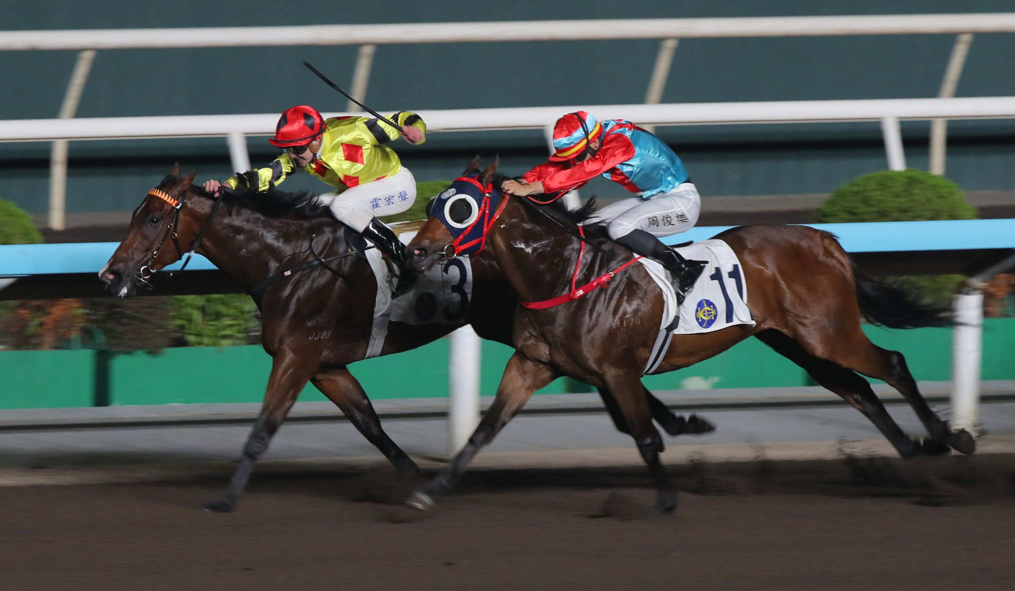 Notthesillyone lifts on the inside to score for Luke Ferraris.