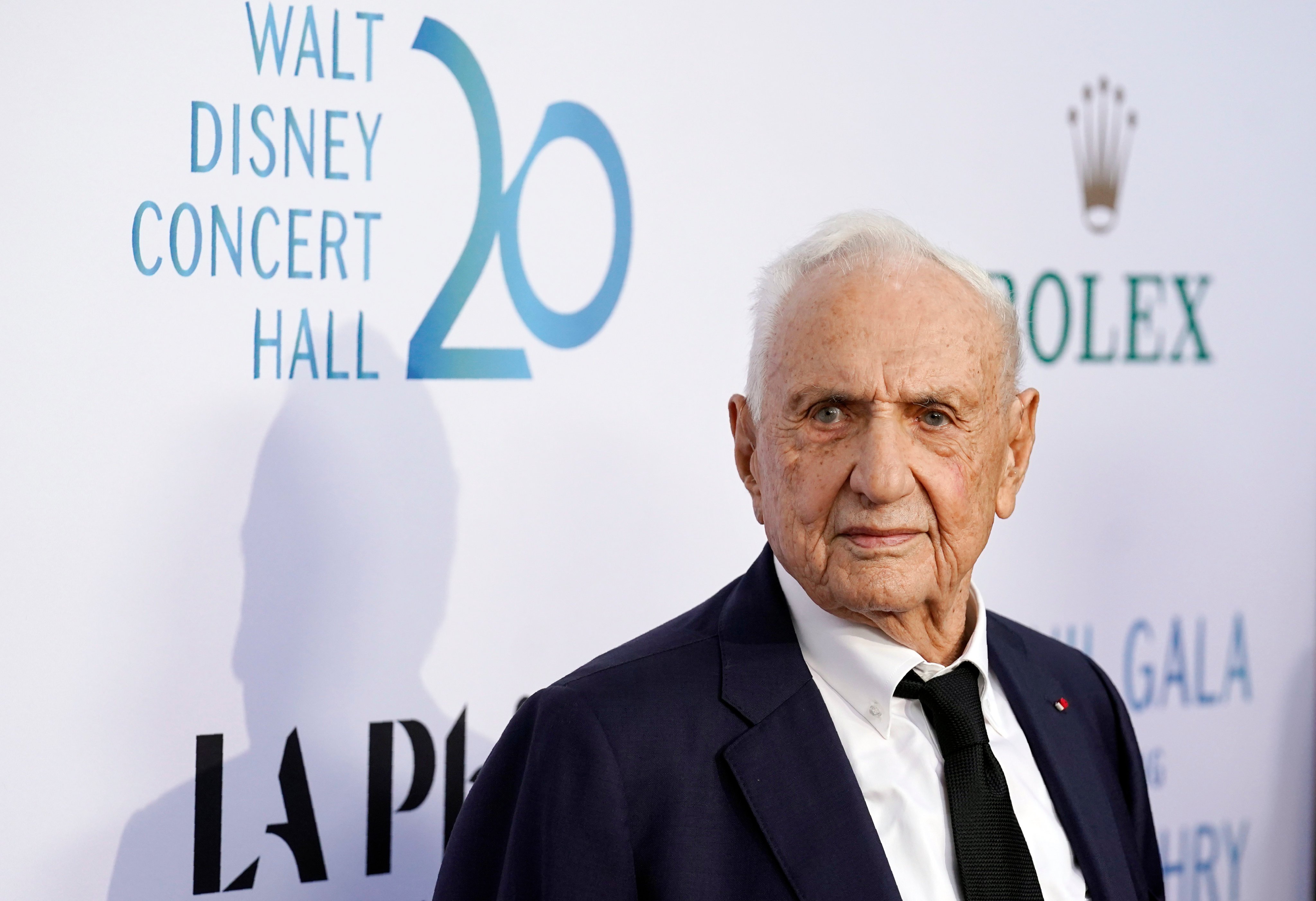 Frank Gehry poses at the 2023 Los Angeles Philharmonic Gala in October 2023. Photo: AP