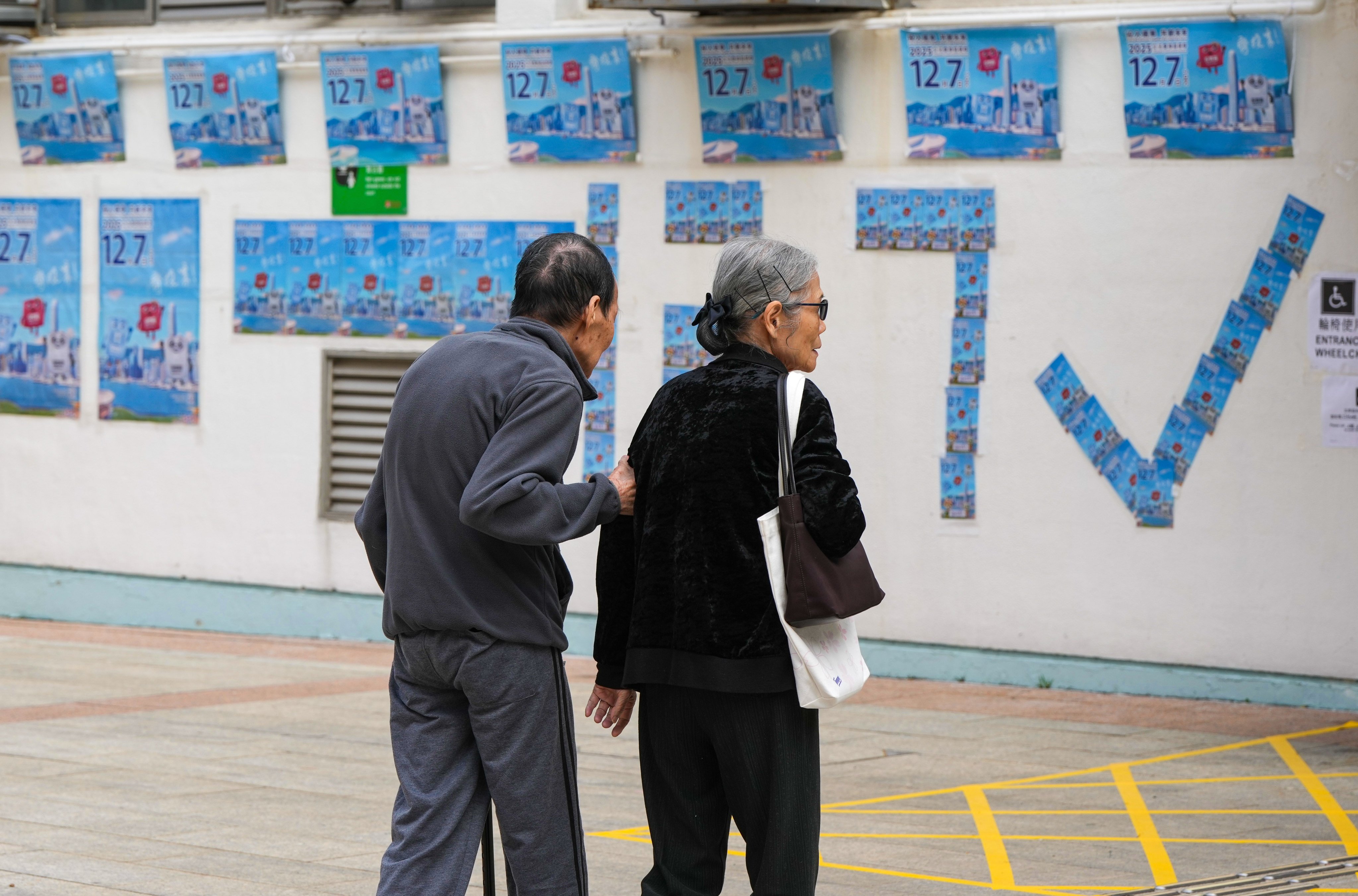 Eldery residents at the polling station at the Boundary Street Sports Centre No 1 in Mong Kok. Photo: Sam Tsang