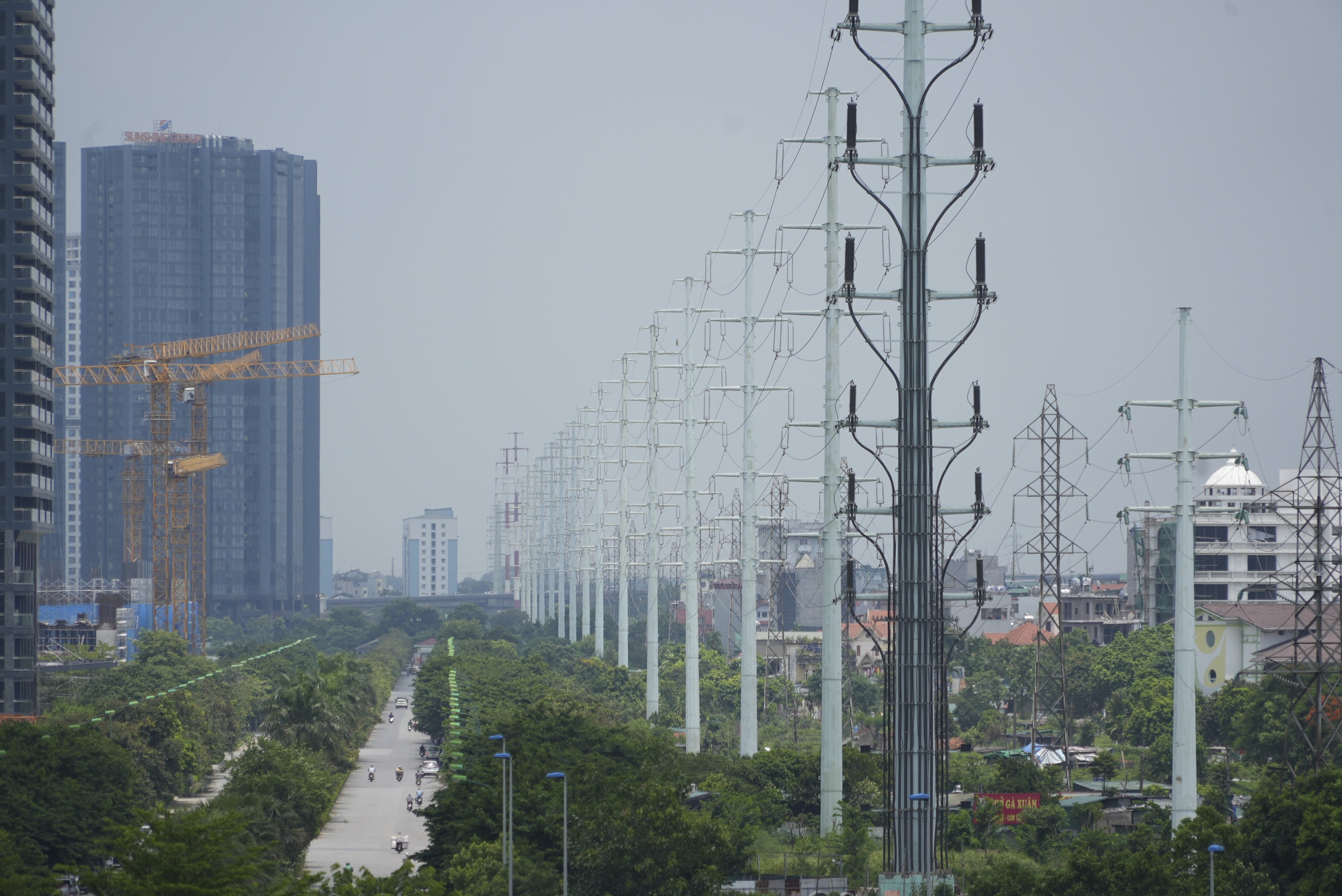 Power lines in Hanoi, Vietnam. Photo: AP