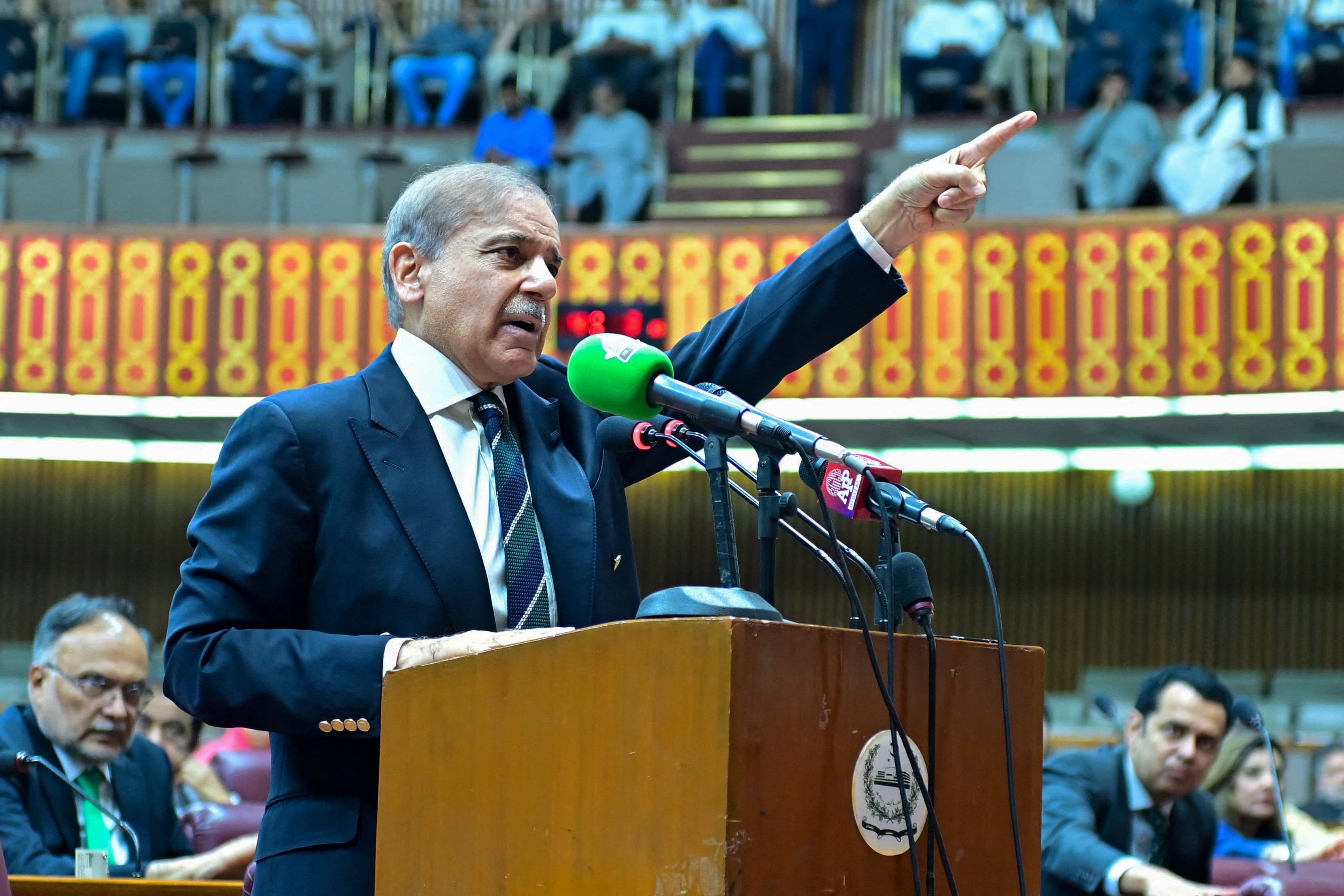 Pakistani Prime Minister Shehbaz Sharif addresses a special session of the National Assembly in Islamabad on May 7 after India and Pakistan exchanged heavy artillery fire along their contested frontier. Photo: AFP