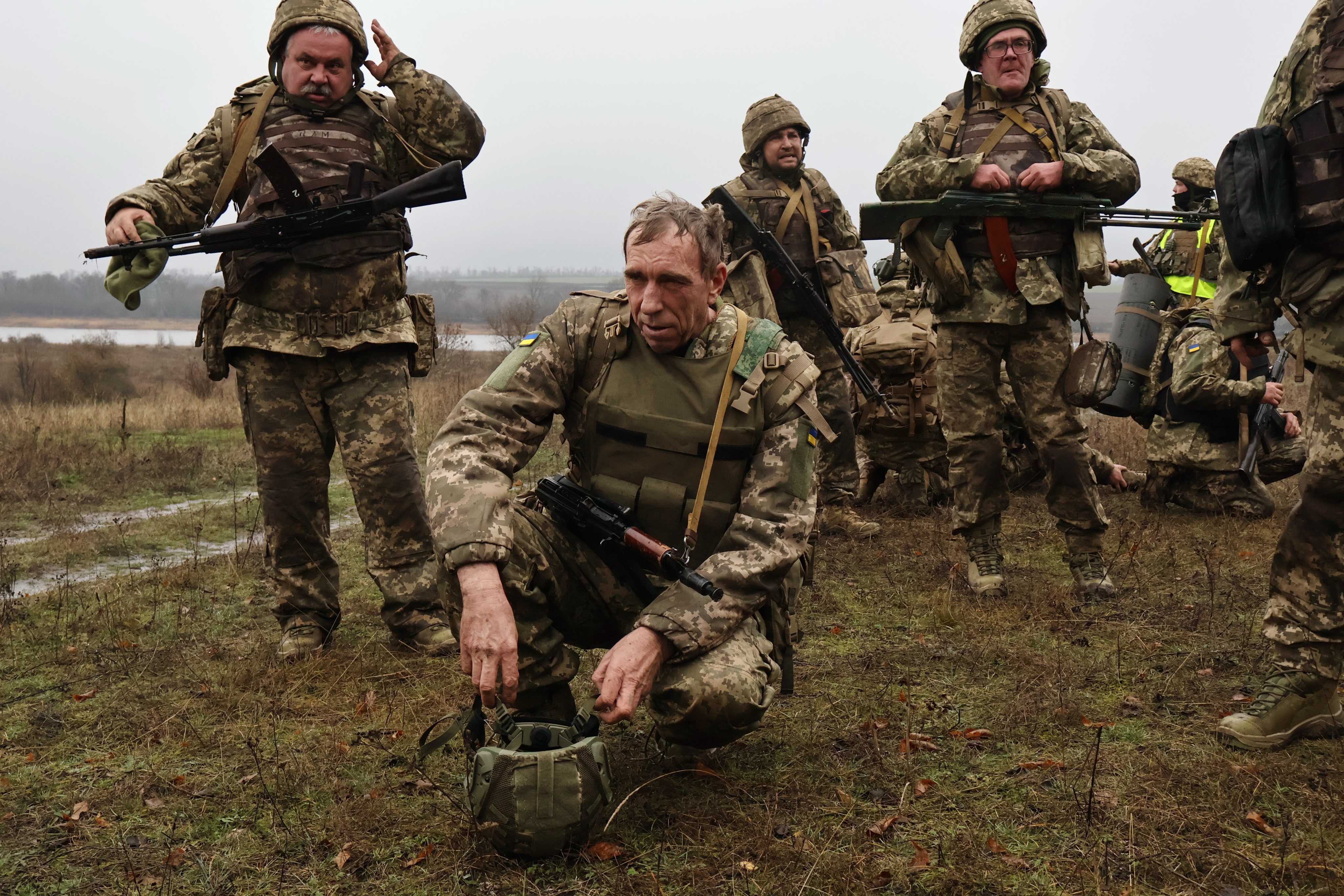 Ukrainian recruits rest as they complete basic military training amid the Russian invasion of Ukraine. Photo: 65th Mechanized Brigade of Ukrainian Armed Forces via AP