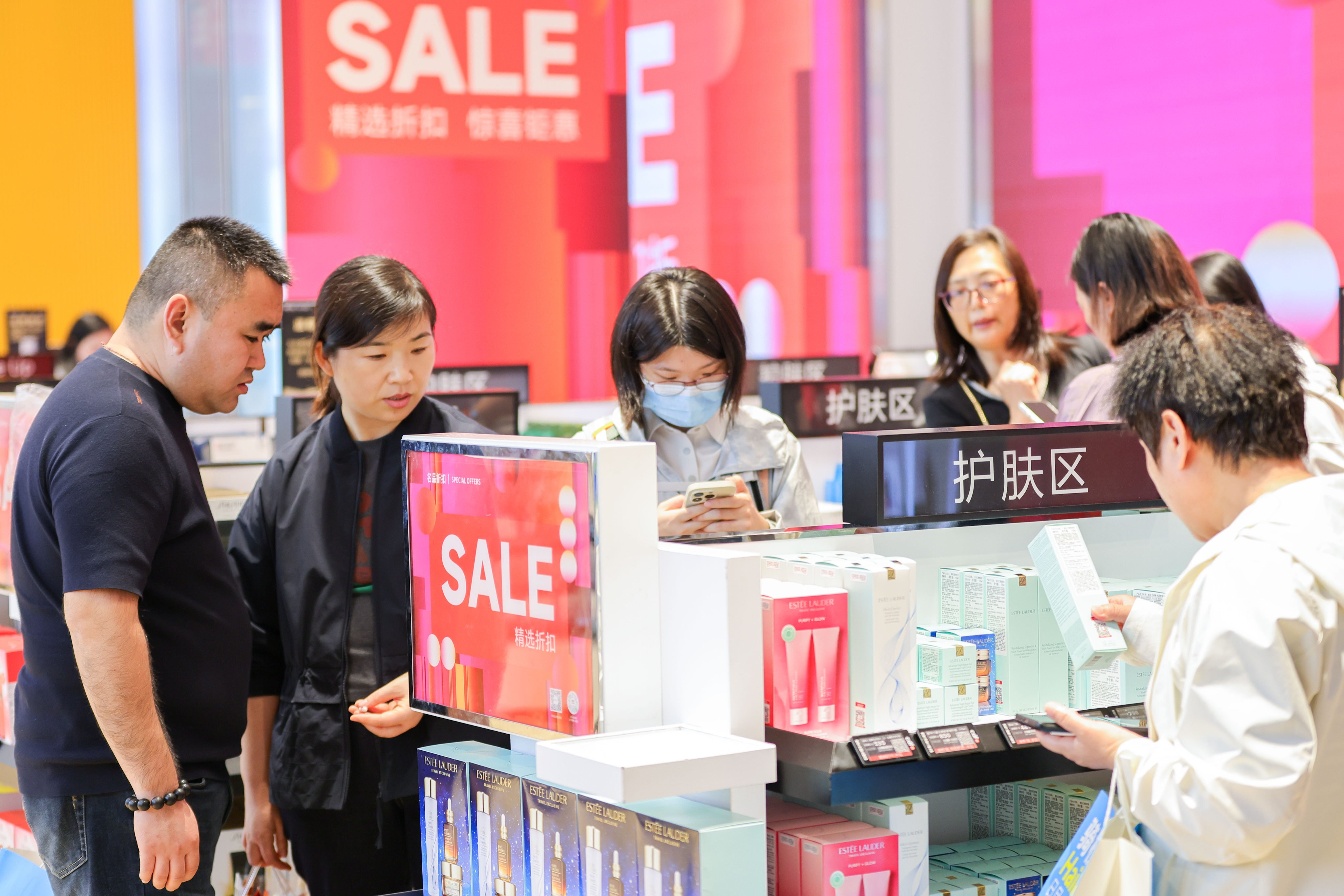 China’s retail sales, a key gauge of consumer spending, grew by only 1.3 per cent in November, year on year, falling well short of consensus expectations. Photo: Getty Images