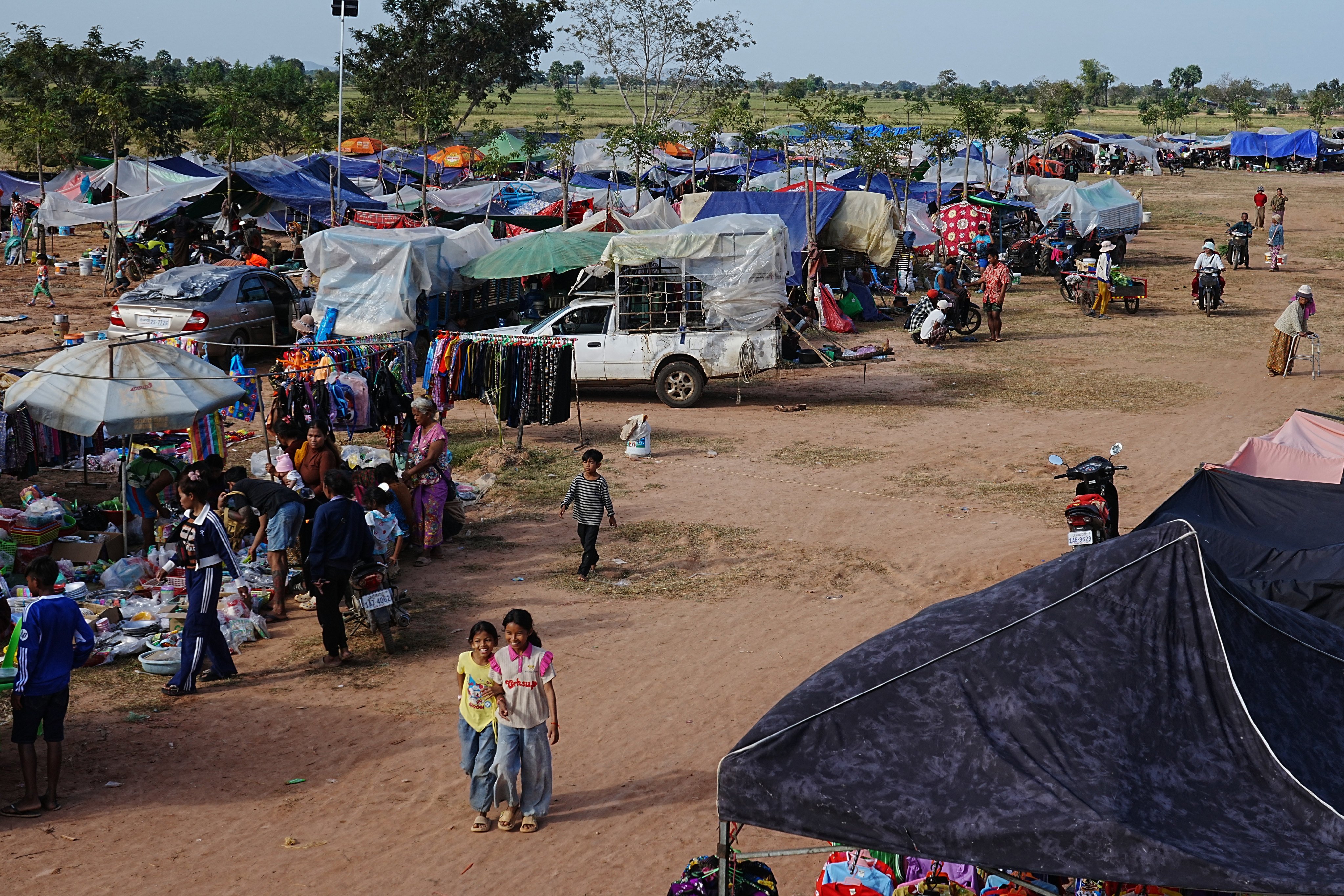 People take refuge in Wat Prasat Srahkandal, Banteay Menchey province, Cambodia on Sunday, after fleeing their homes following fighting along the Thailand-Cambodia border. Photo: AP