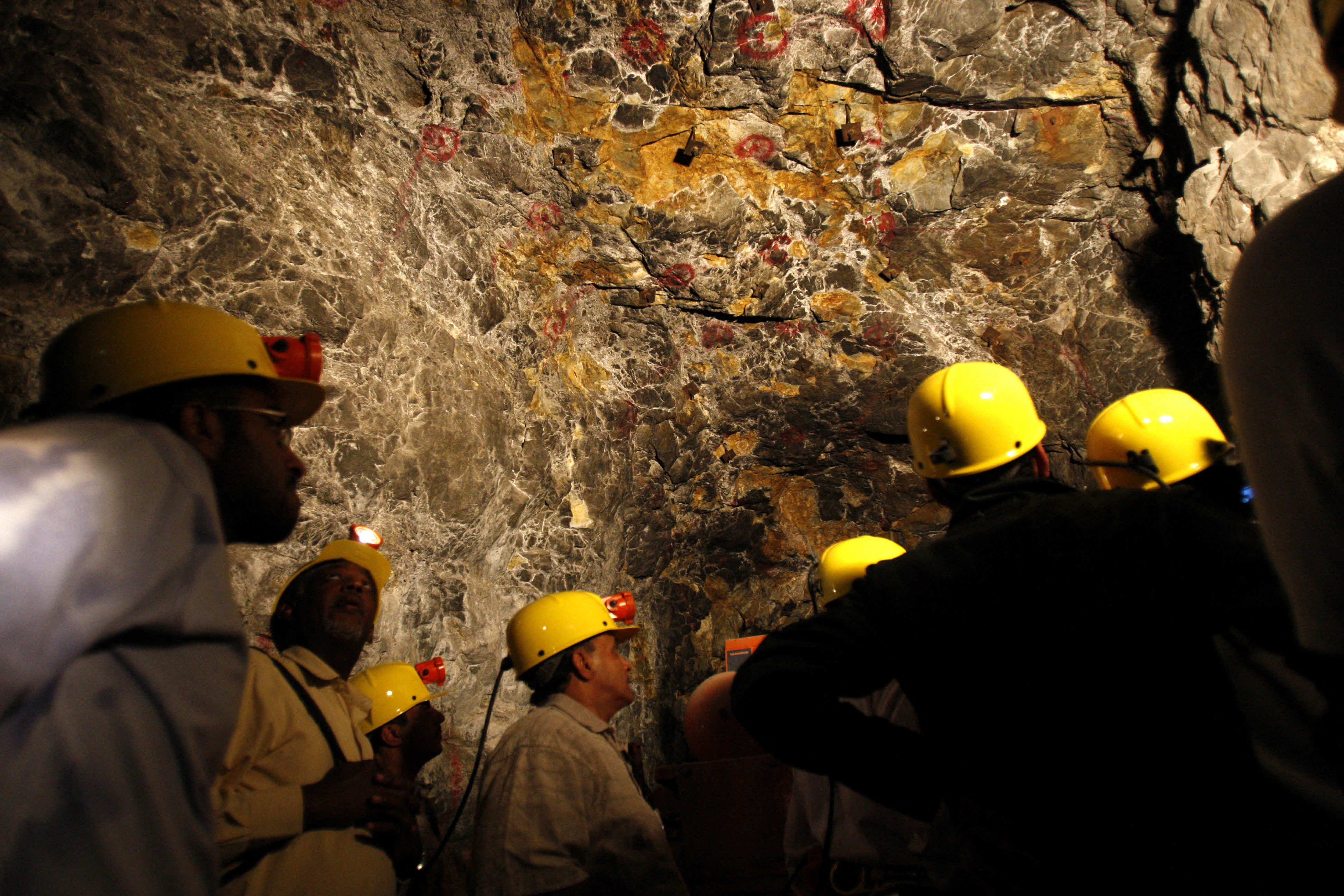 Gold seams at the Al-Amar Gold Mine, 195 kilometre southwest of the Saudi capital Riyadh on May 28, 2008. Photo: AFP