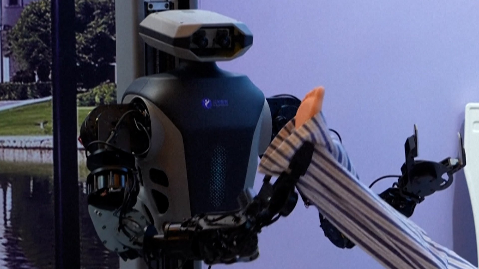 Competitions mainly focused on robotic applications in industrial assembly, home services, flower arranging, healthcare and elderly care, as well as restaurant services