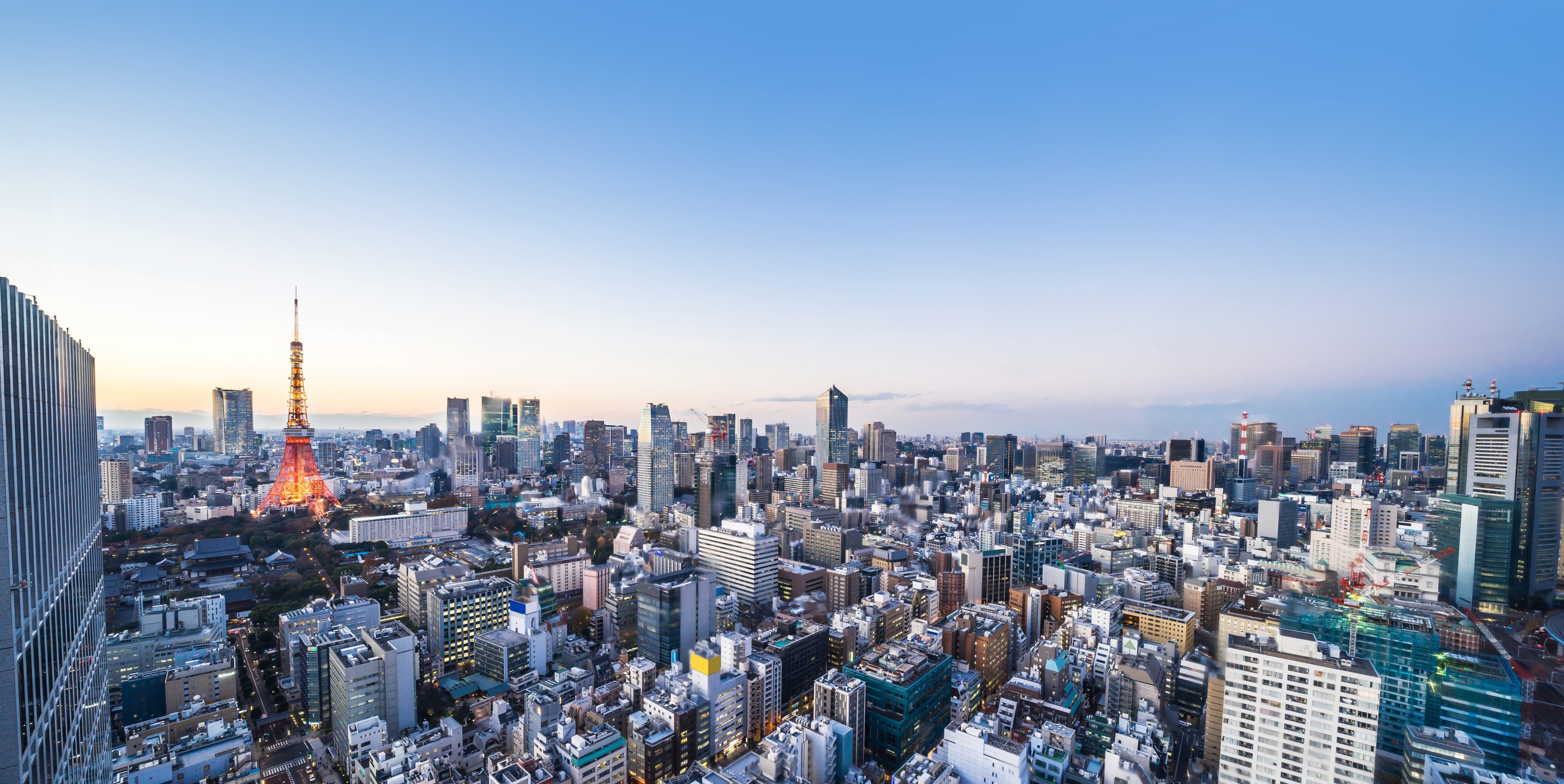 A view of the skyline of Tokyo, Japan. Many foreign buyers purchased Tokyo-area condos and flats for investment. Photo: Shutterstock