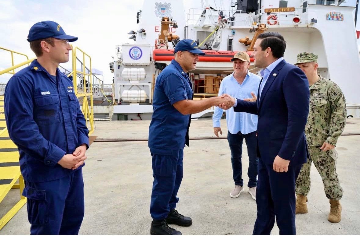US Ambassador Kevin Cabrera visited the US Coast Guard cutter Alert during its port call in Panama City, highlighting the enduring maritime partnership between the United States and Panama. Photo: Handout