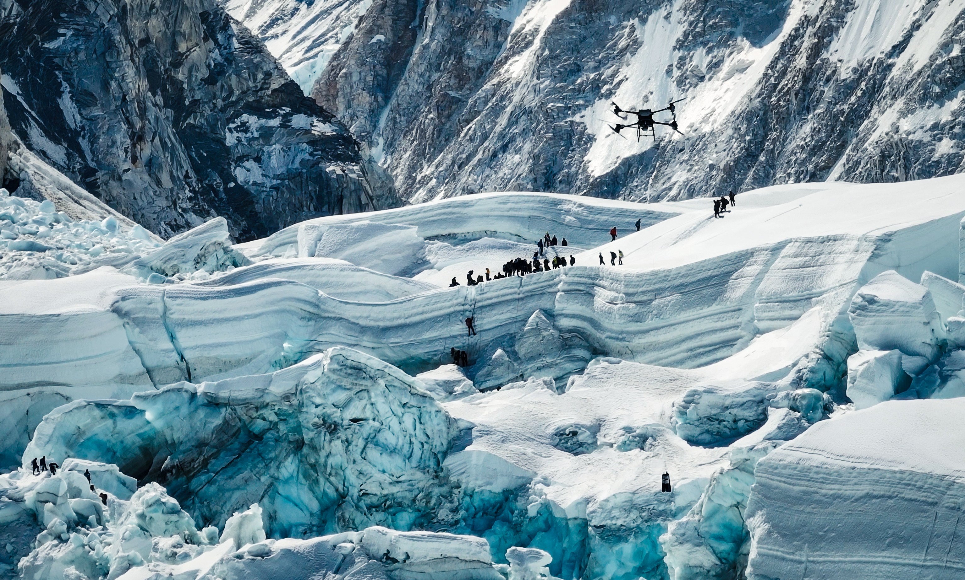 A drone flies over the Khumbu Icefall on the Nepali side of Mount Everest in April last year. Photo: Xinhua