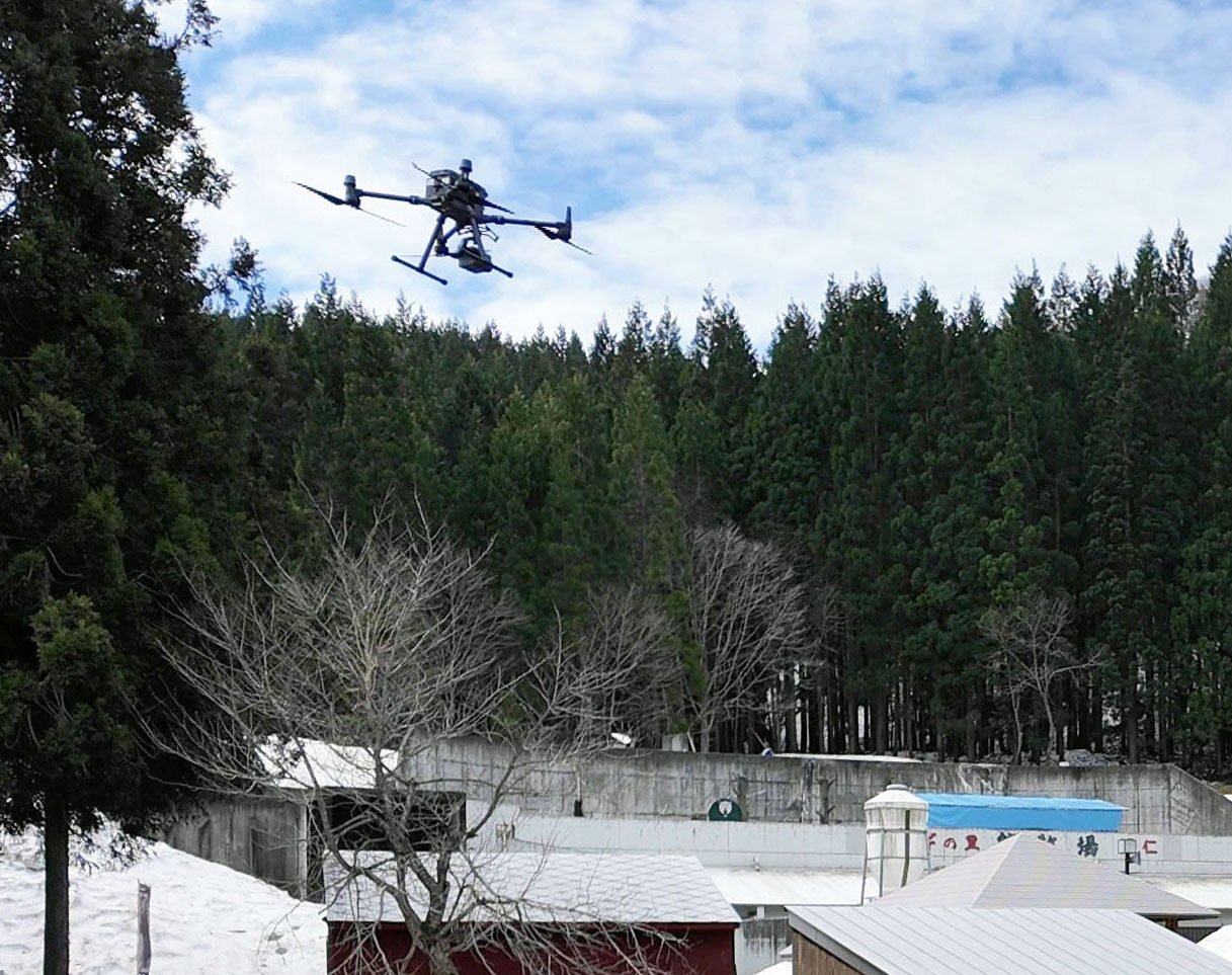 D-Academy Tohoku tests a bear-detection drone at a zoo in Kitaakita, Akita prefecture, in April. Photo: D-Academy Tohoku/Kyodo