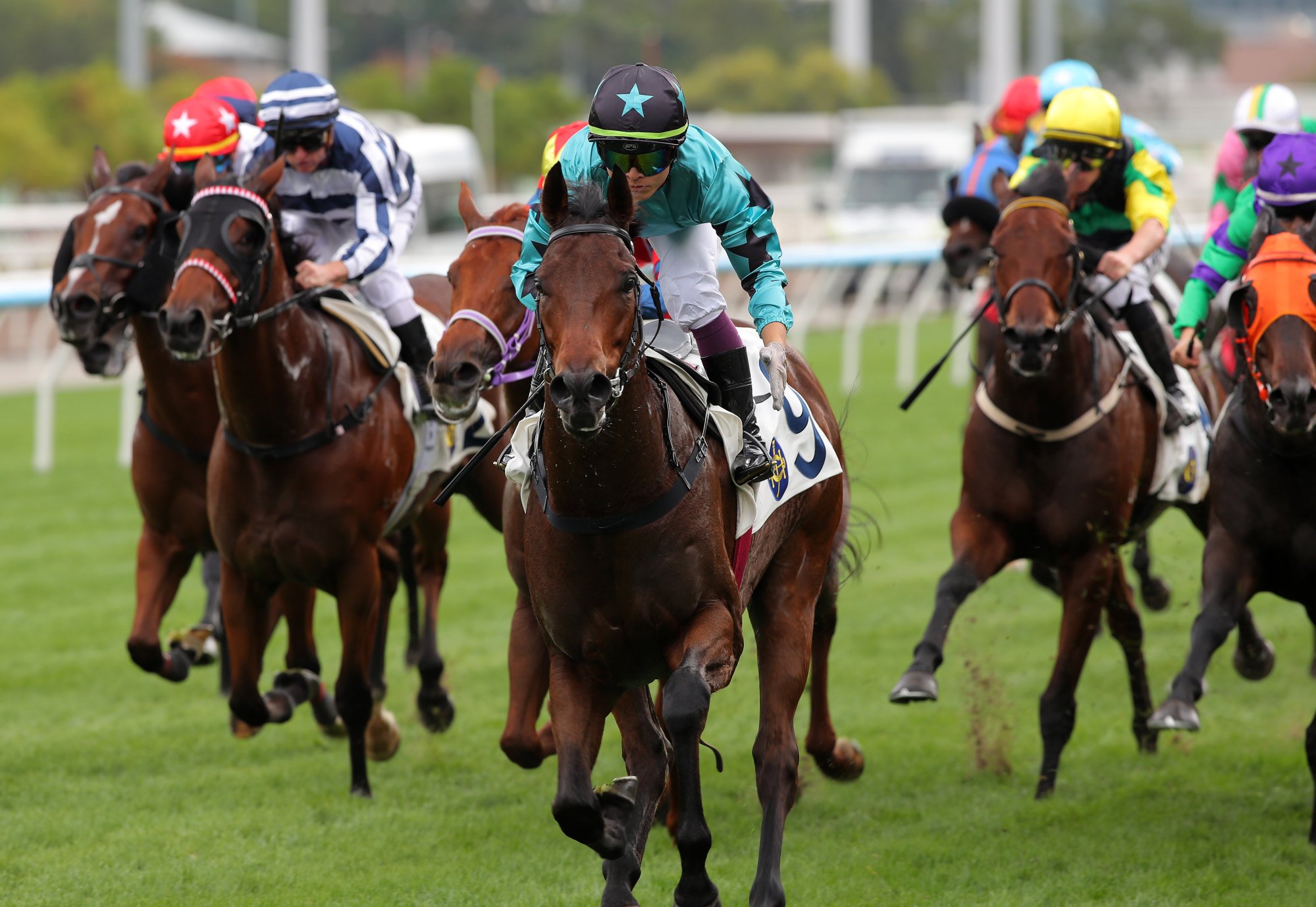 Keith Yeung boots home Turquoise Velocity.