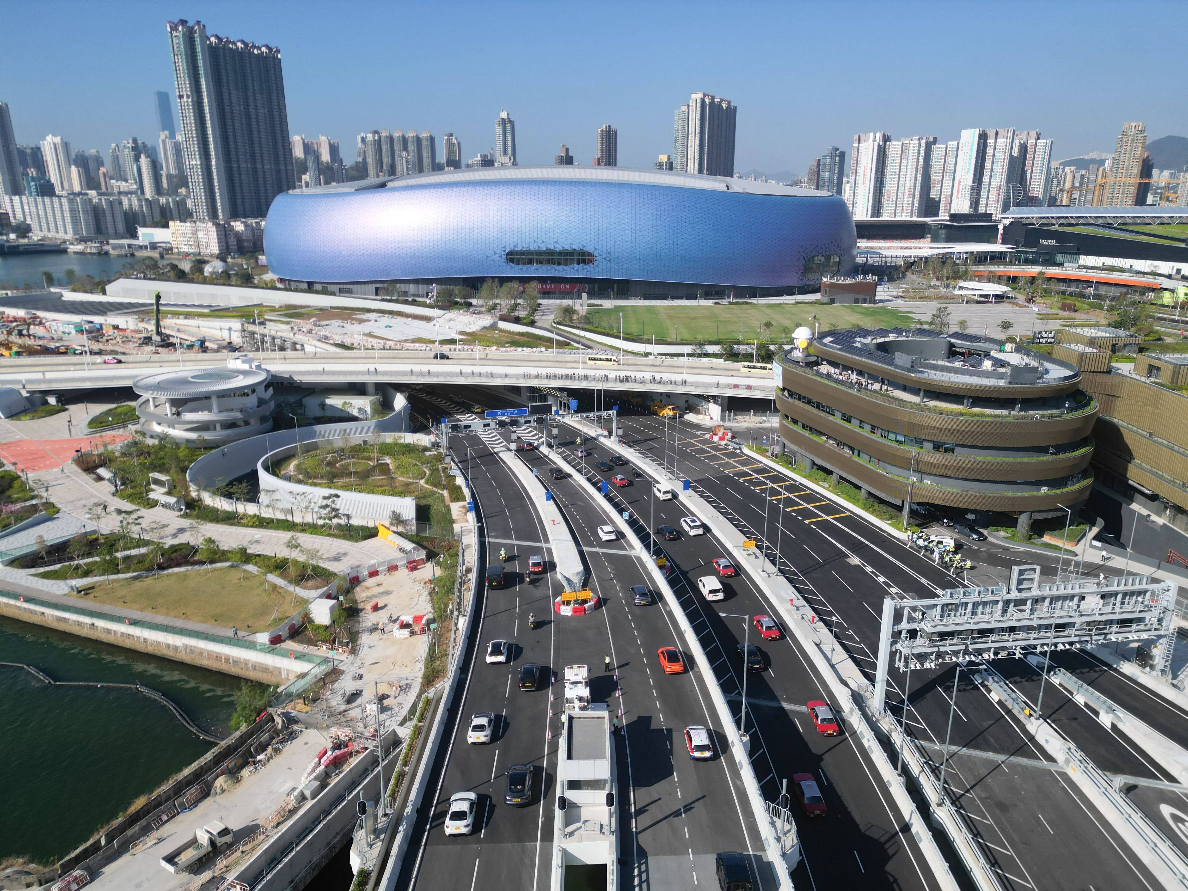 The new 4.7km transport corridor includes a 3.9km, three-lane two-way tunnel linking the Kai Tak Development Area and Kowloon Bay with Yau Ma Tei. Photo: Eugene Lee