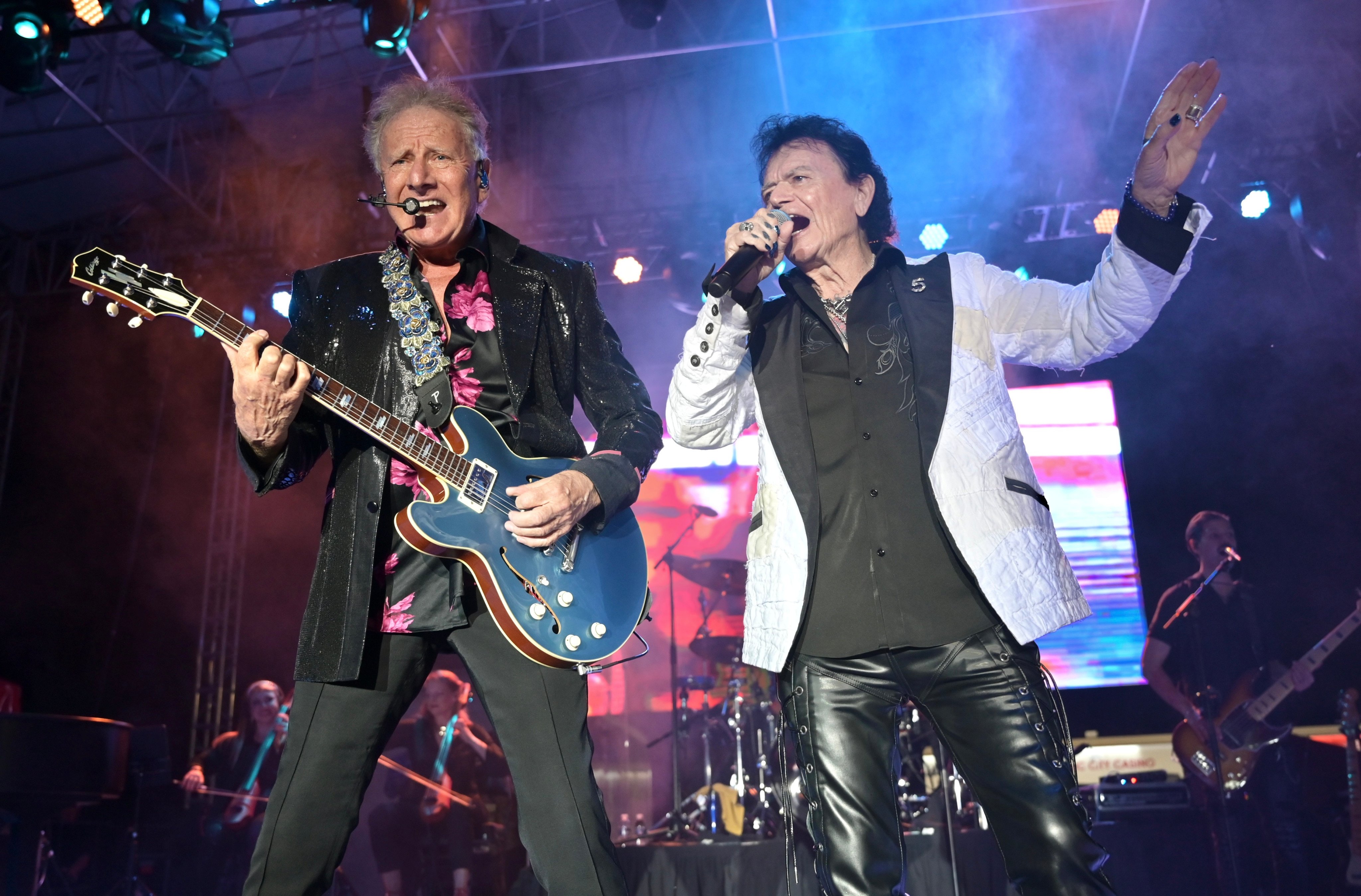 Australian soft rock duo Air Supply will headline Hong Kong’s New Year countdown. Photo: Manny Hernandez