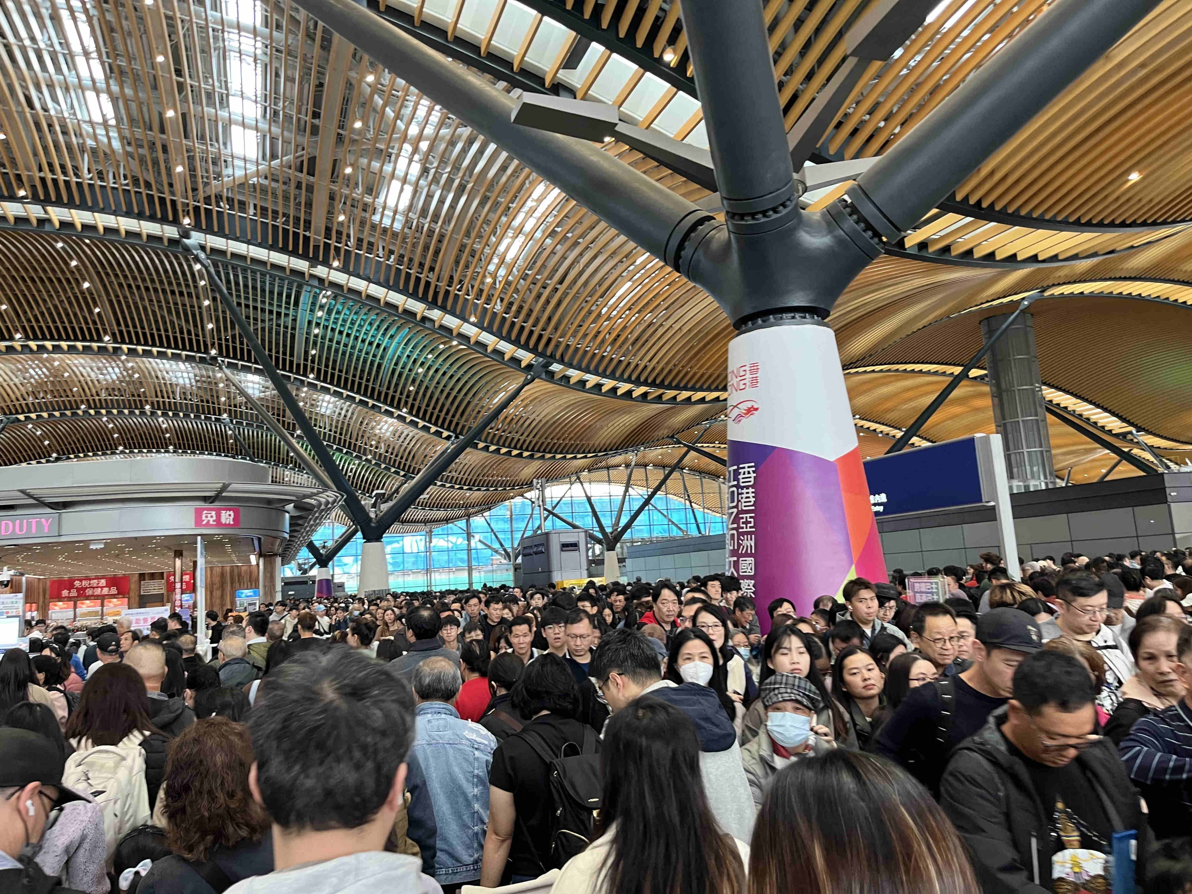 Hong Kong’s border checkpoints were packed with outbound travellers on Christmas Day. Photo: Emily Hung