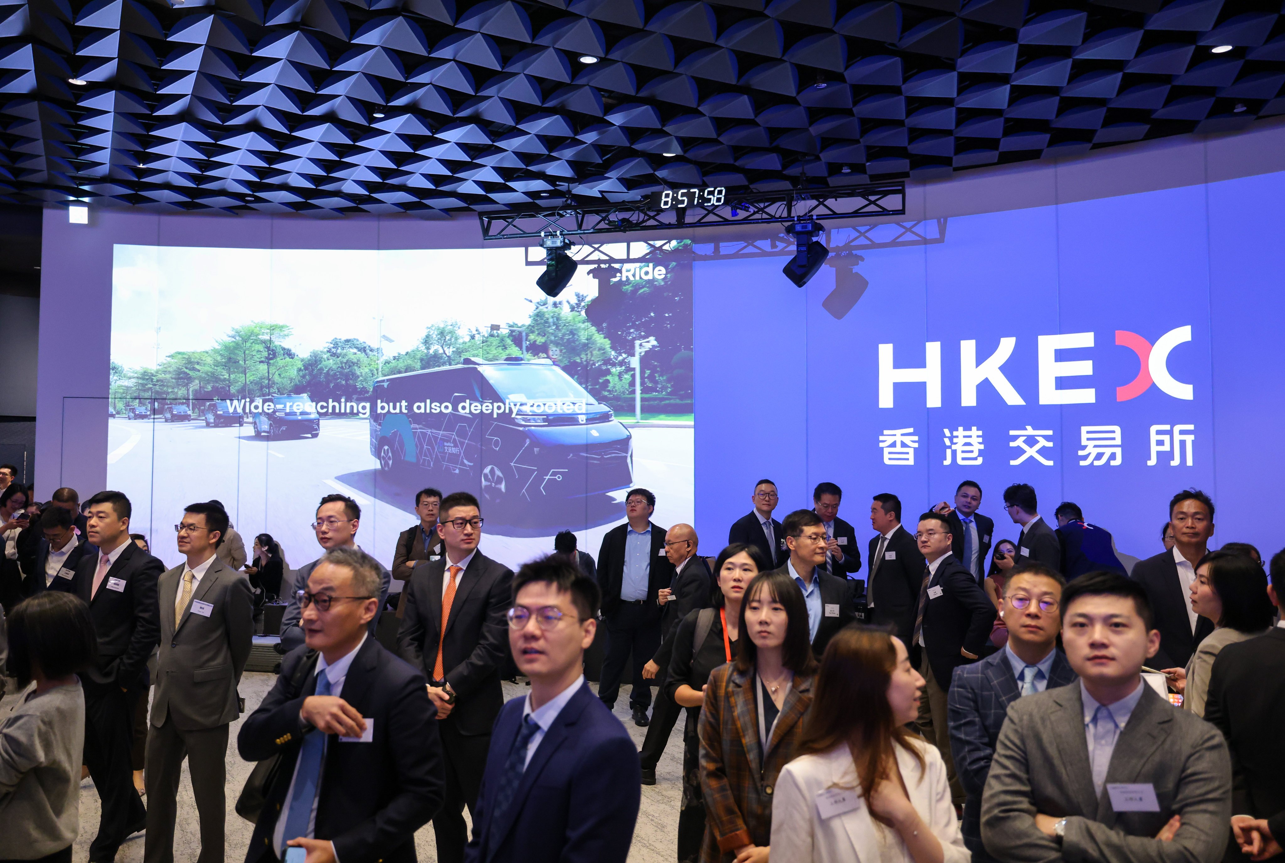 Hong Kong’s IPO fundraising ranked first globally, exceeding HK$270 billion by mid-December. Photo: Nora Tam