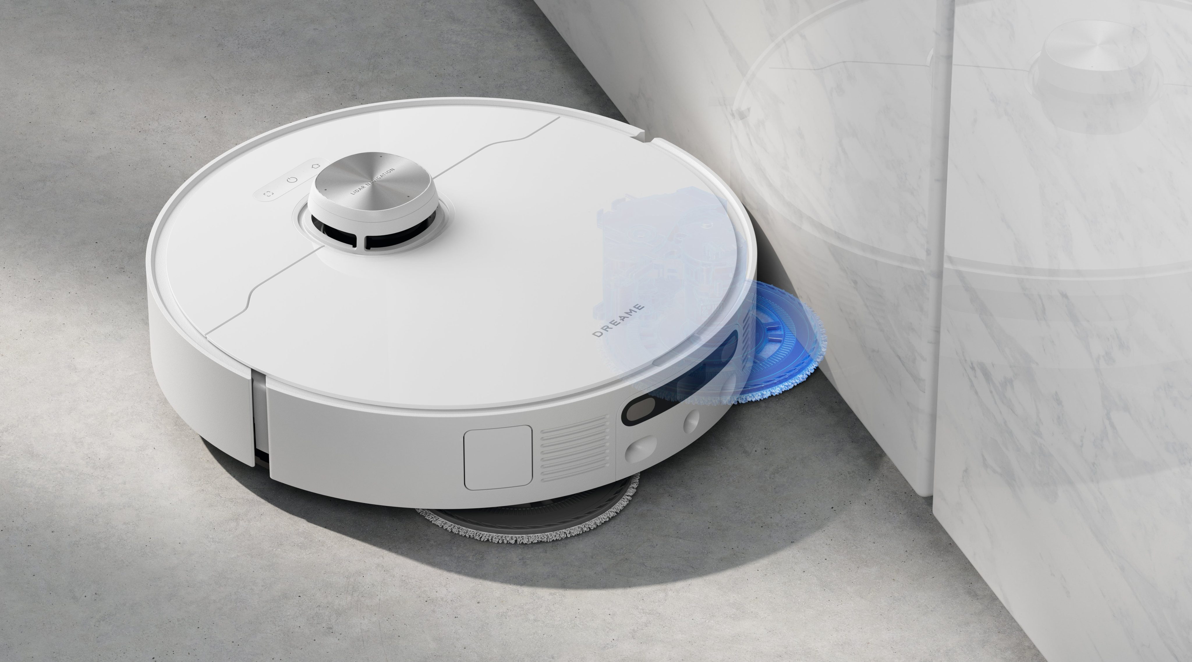A Dreame 10s Ultra robot vacuum cleaner. Photo: Dreame