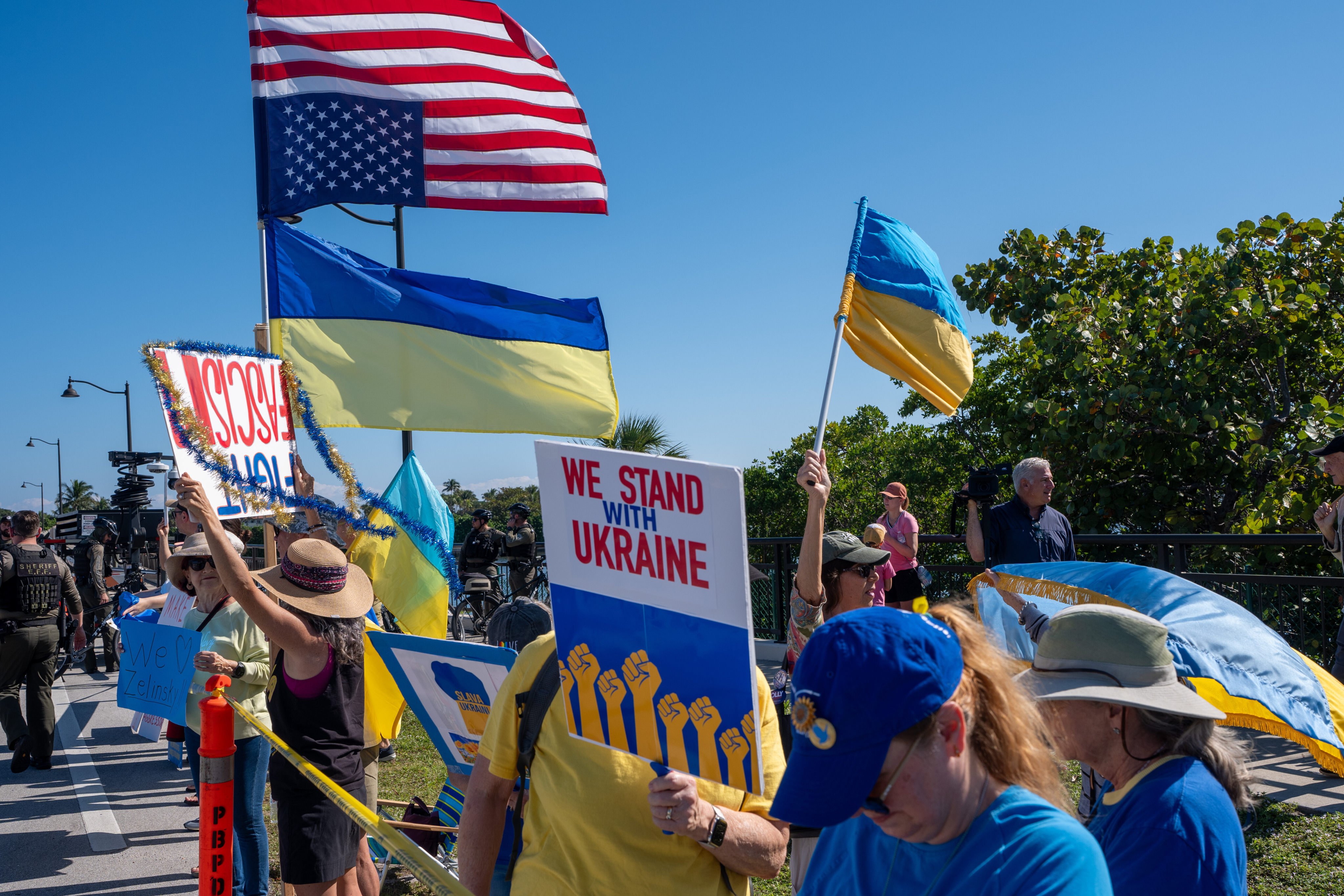 People take part in a “Rally in Support of Ukraine” organised by the Ukrainian Association of Florida outside US President Donald Trump’s Mar-a-Lago estate in West Palm Beach, Florida on Sunday. Photo: AP