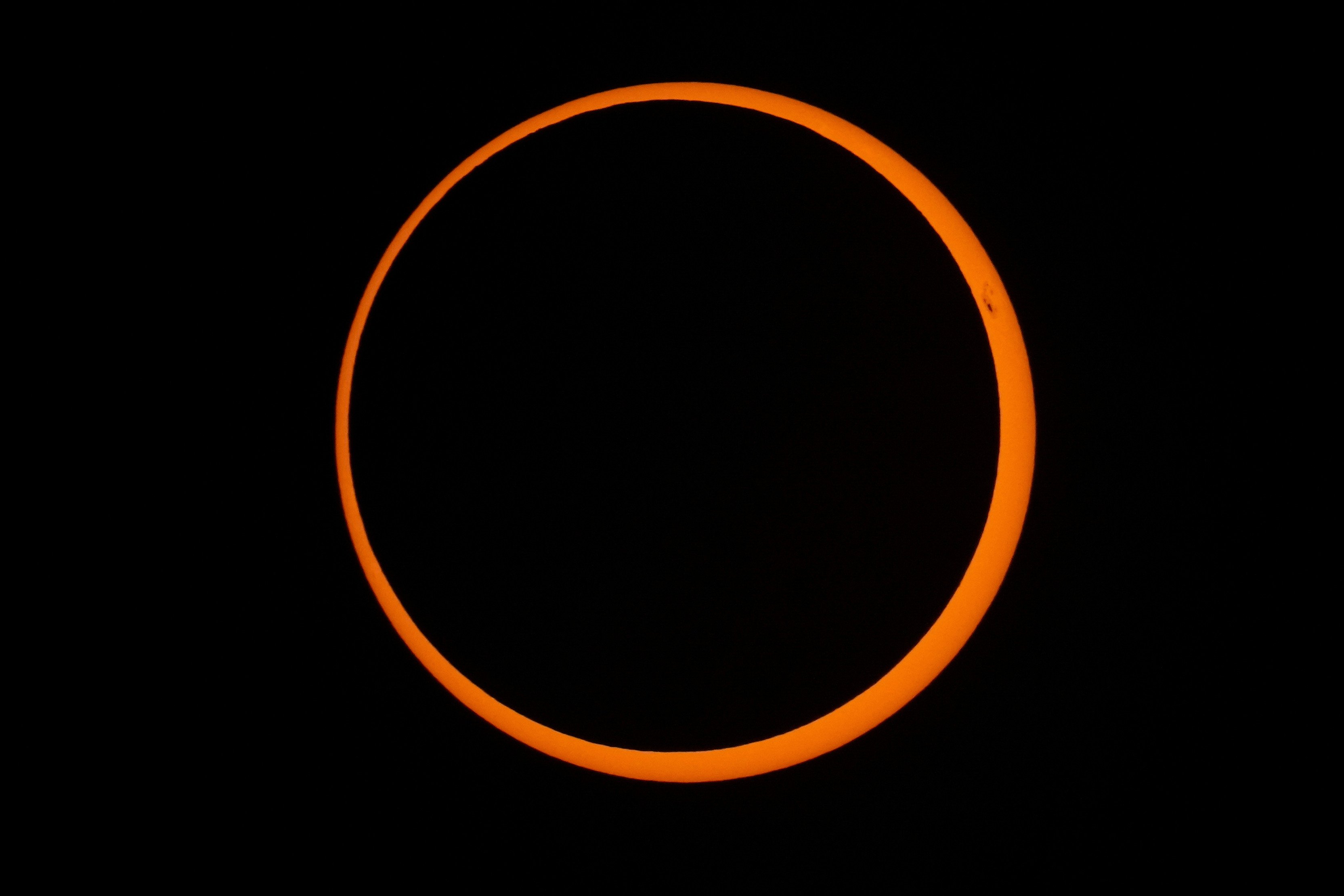 A “ring of fire” solar eclipse seen from Tahai, Rapa Nui (Easter Island), Chile, in 2024. In 2026, another will occur in February, but over the Antarctic. Photo: AP