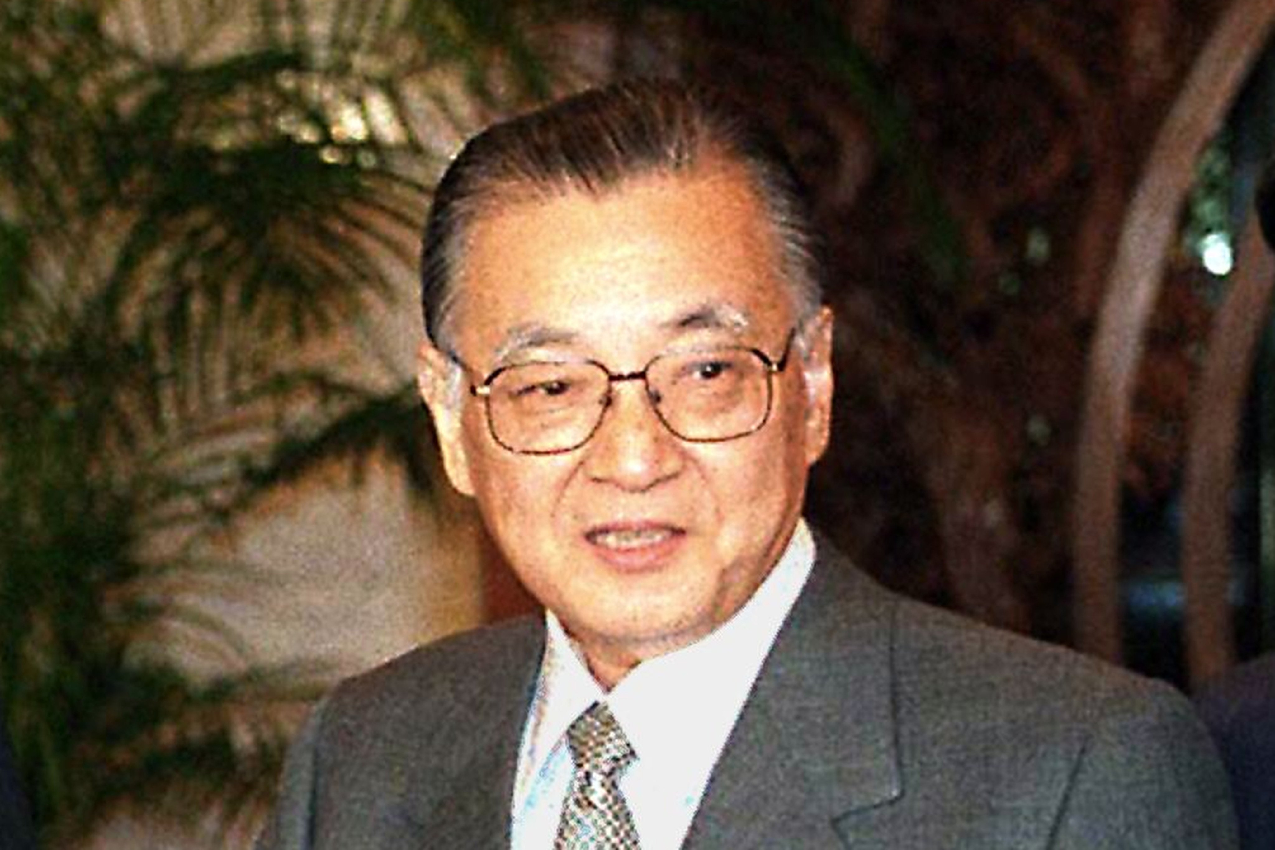Tetsuzo Fuwa is seen during a 1998 meeting at Zhongnanhai, the Chinese leadership compound in Beijing. Photo: AFP