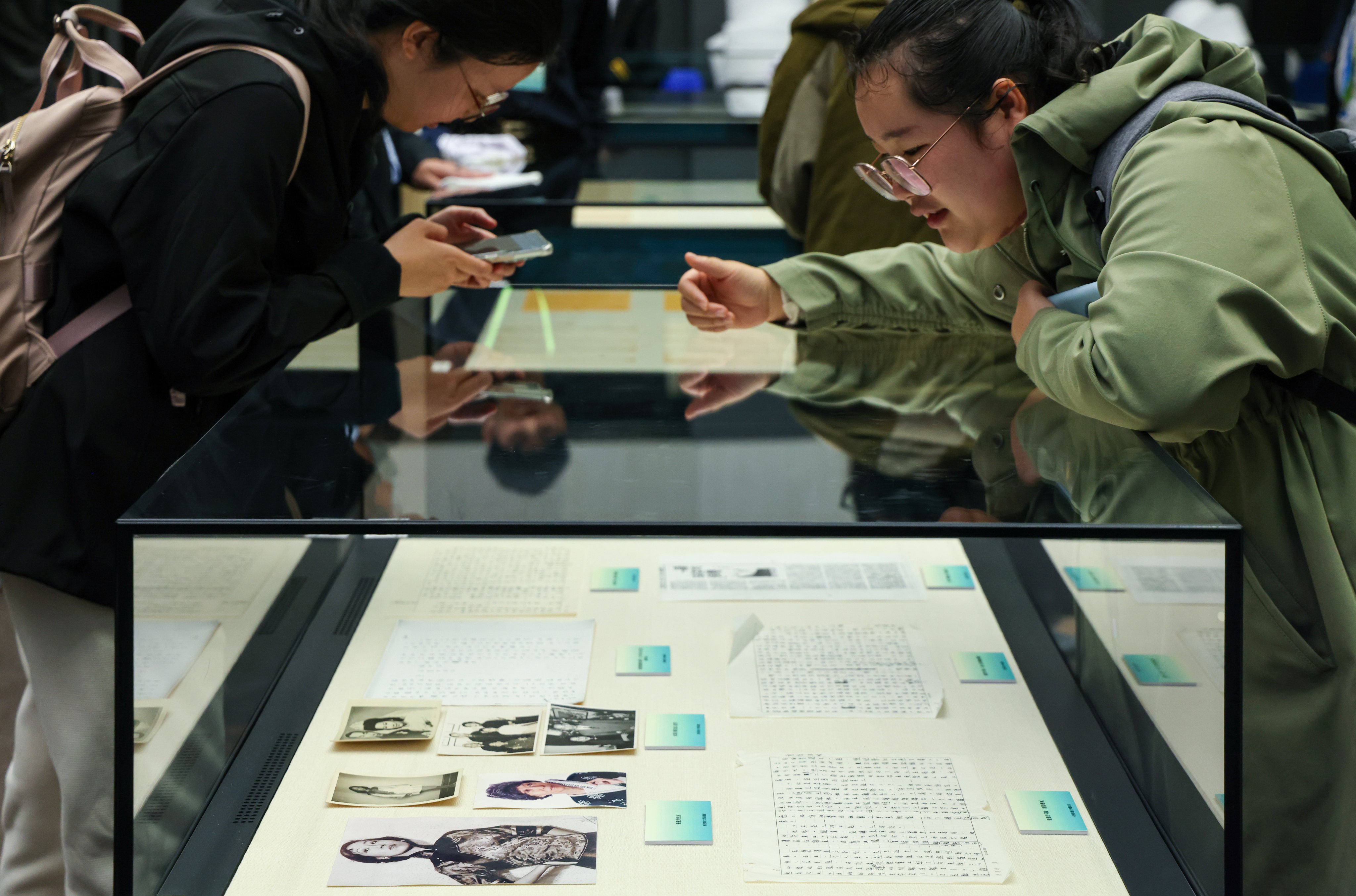 Students view Eileen Chang’s precious manuscripts at Jockey Club Campus, Hong Kong Metropolitan University in Ho Man Tin. Photo: Jelly Tse