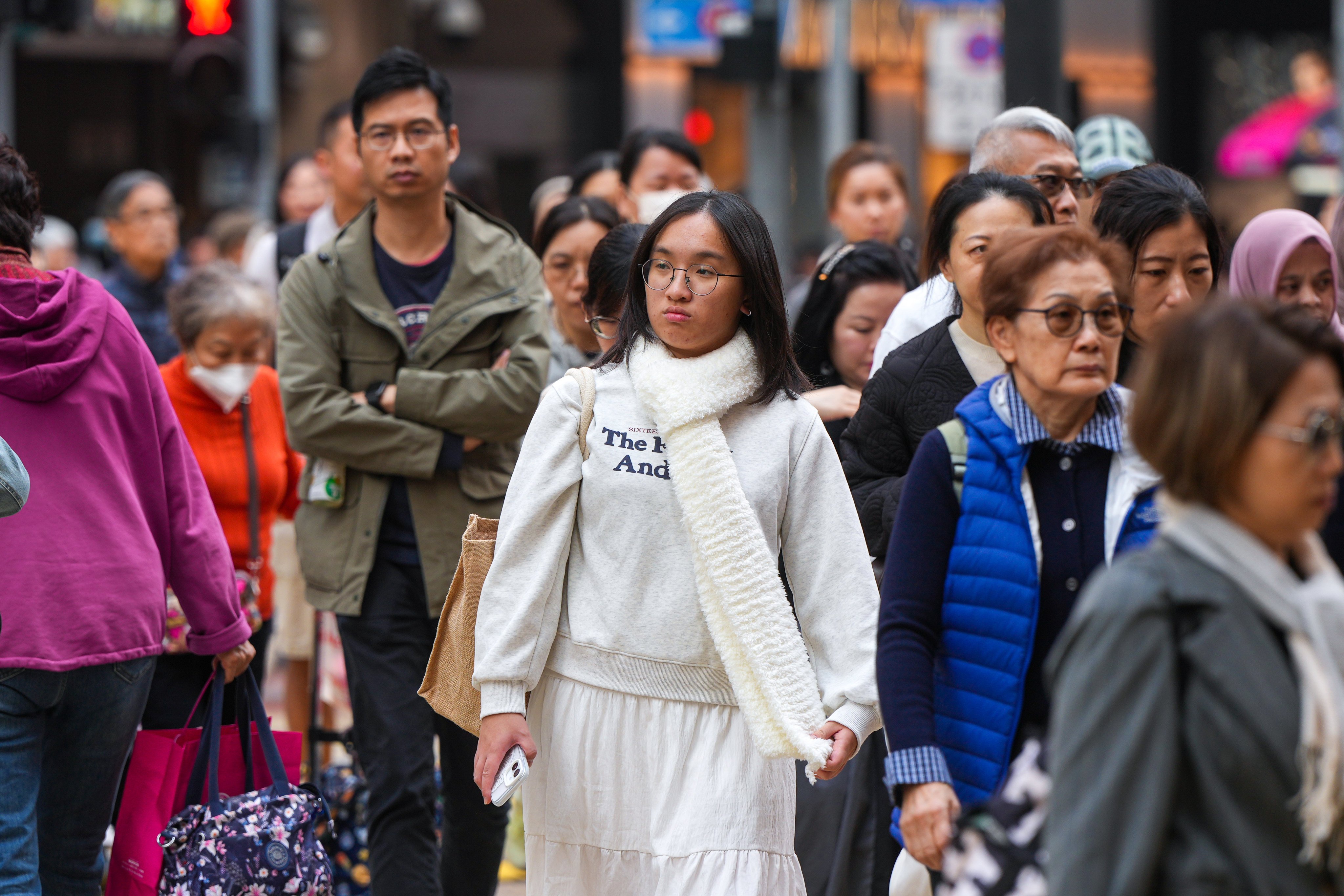 Minimum temperatures in urban areas are forecast to be around 12 degrees on Friday and a couple of degrees lower in the New Territories.  Photo: Sam Tsang