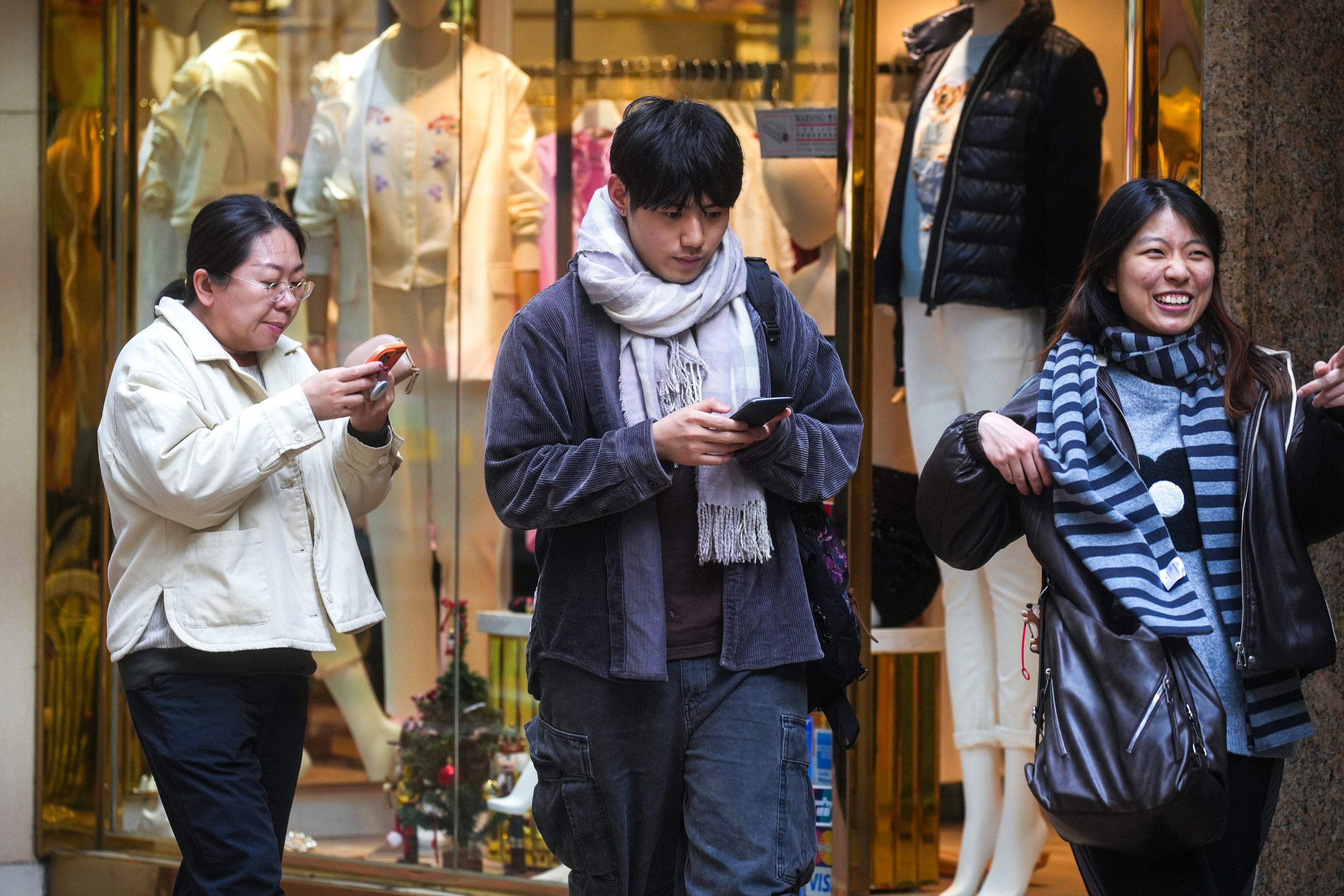 scmp.com - Jess Ma - Hong Kong wakes up to coldest morning so far this winter at 12.9 degrees Celsius