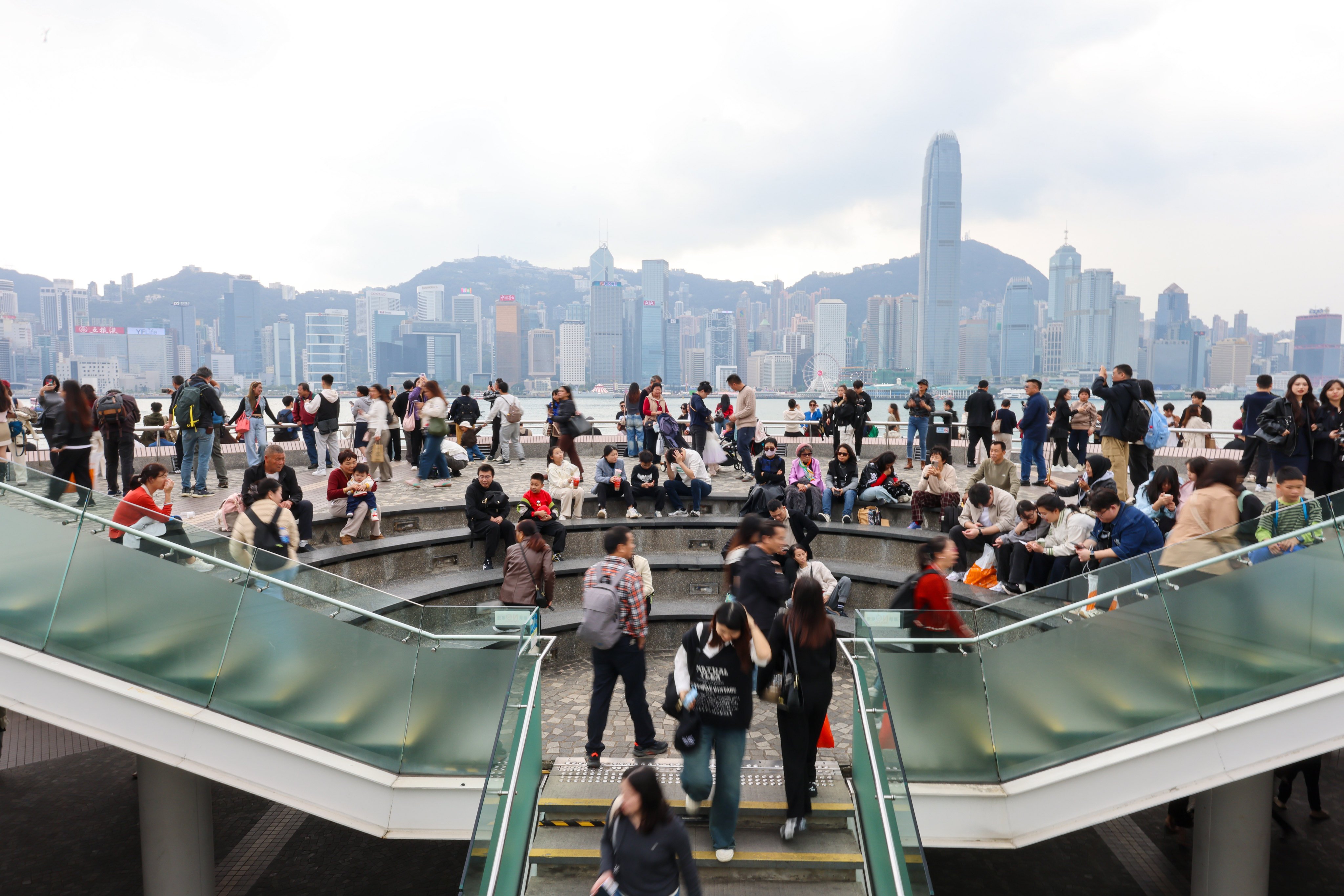 Tourists visit the Tsim Sha Tsui waterfront on New Year’s Day on January 1. Photo: Jelly Tse
