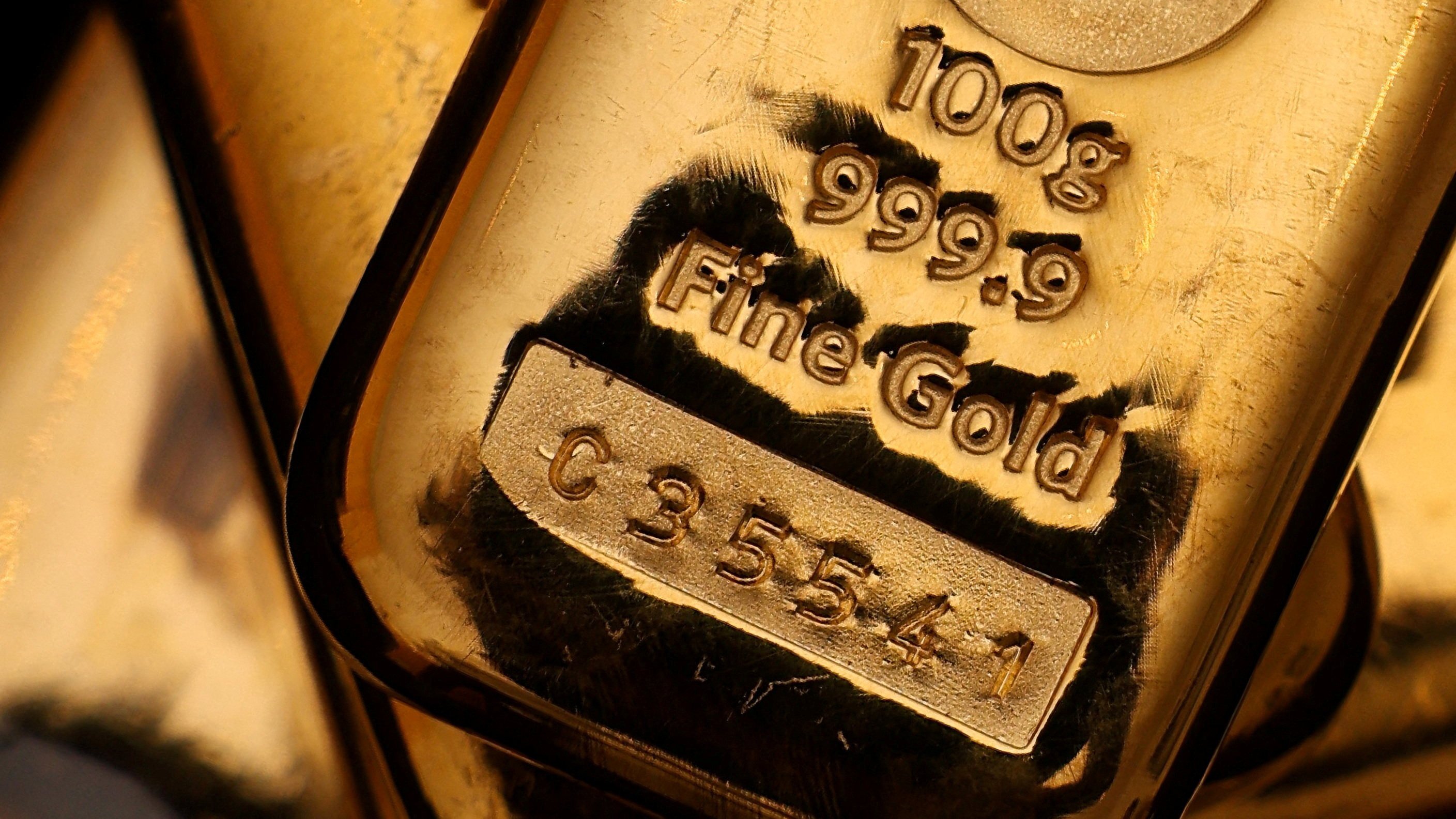 Gold could touch US$5,000 an ounce this year, according to JPMorgan Chase and Bank of America. Photo: Reuters