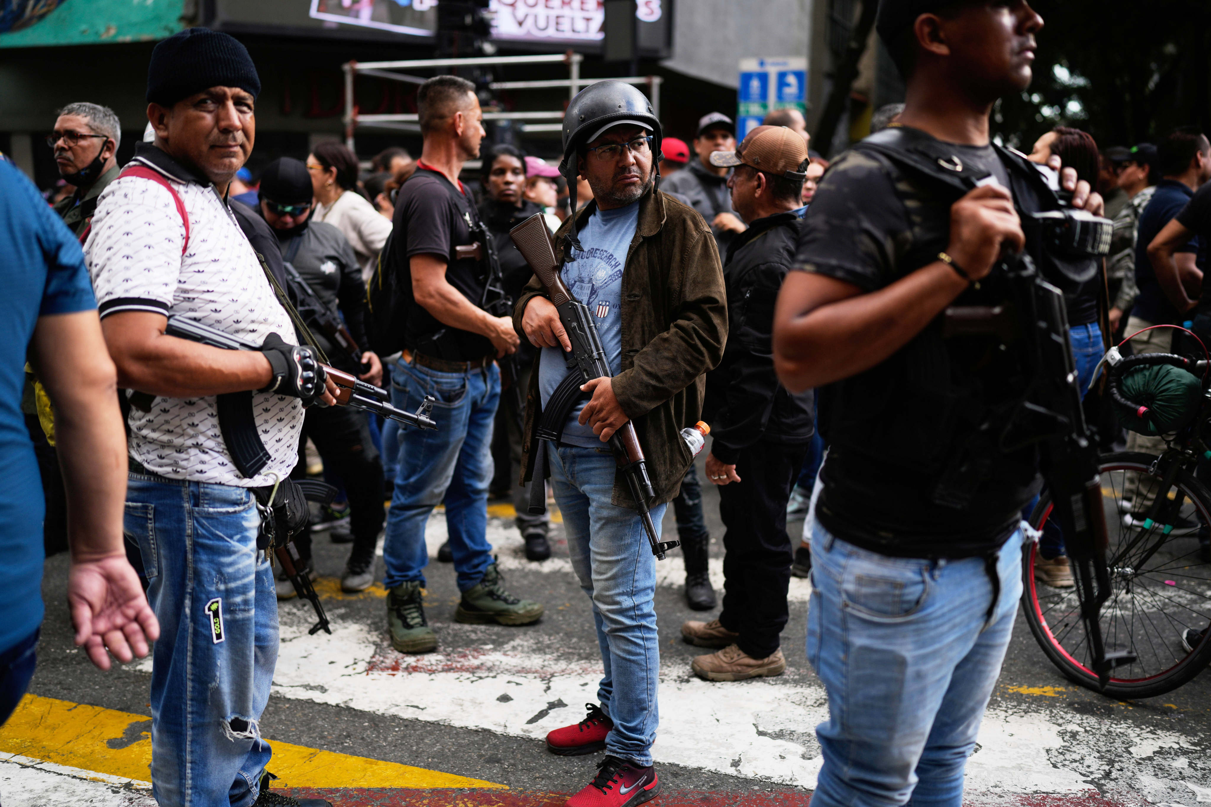 Pro-government, armed civilians attend a protest in Caracas, Venezuela, on January 4, demanding the release of President Nicolas Maduro and first lady Cilia Flores, after US forces captured and flew them to the United States. Photo: AP