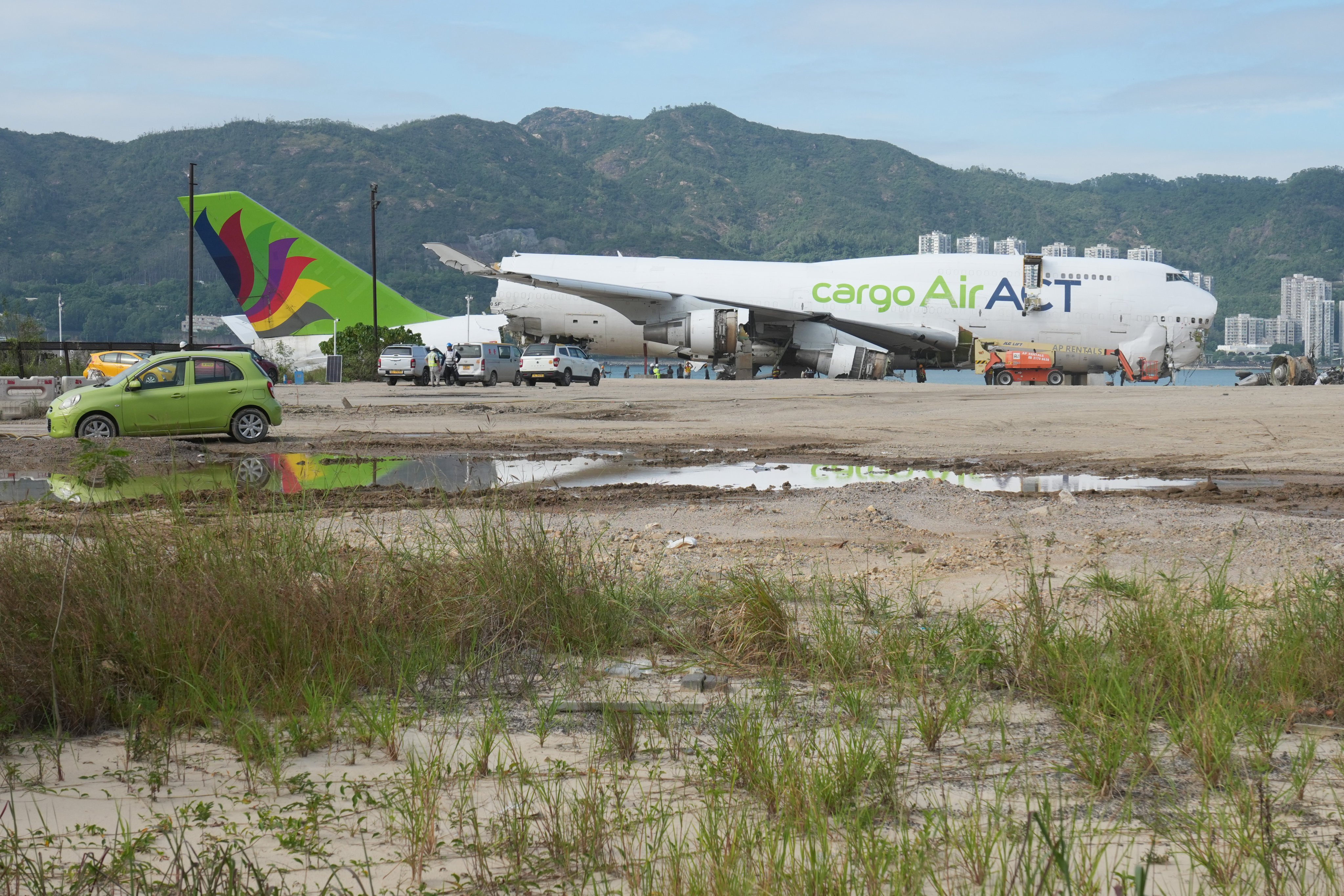 The wrecked cargo plane is temporarily stored at the To Kau Wan site. Photo: Karma Lo