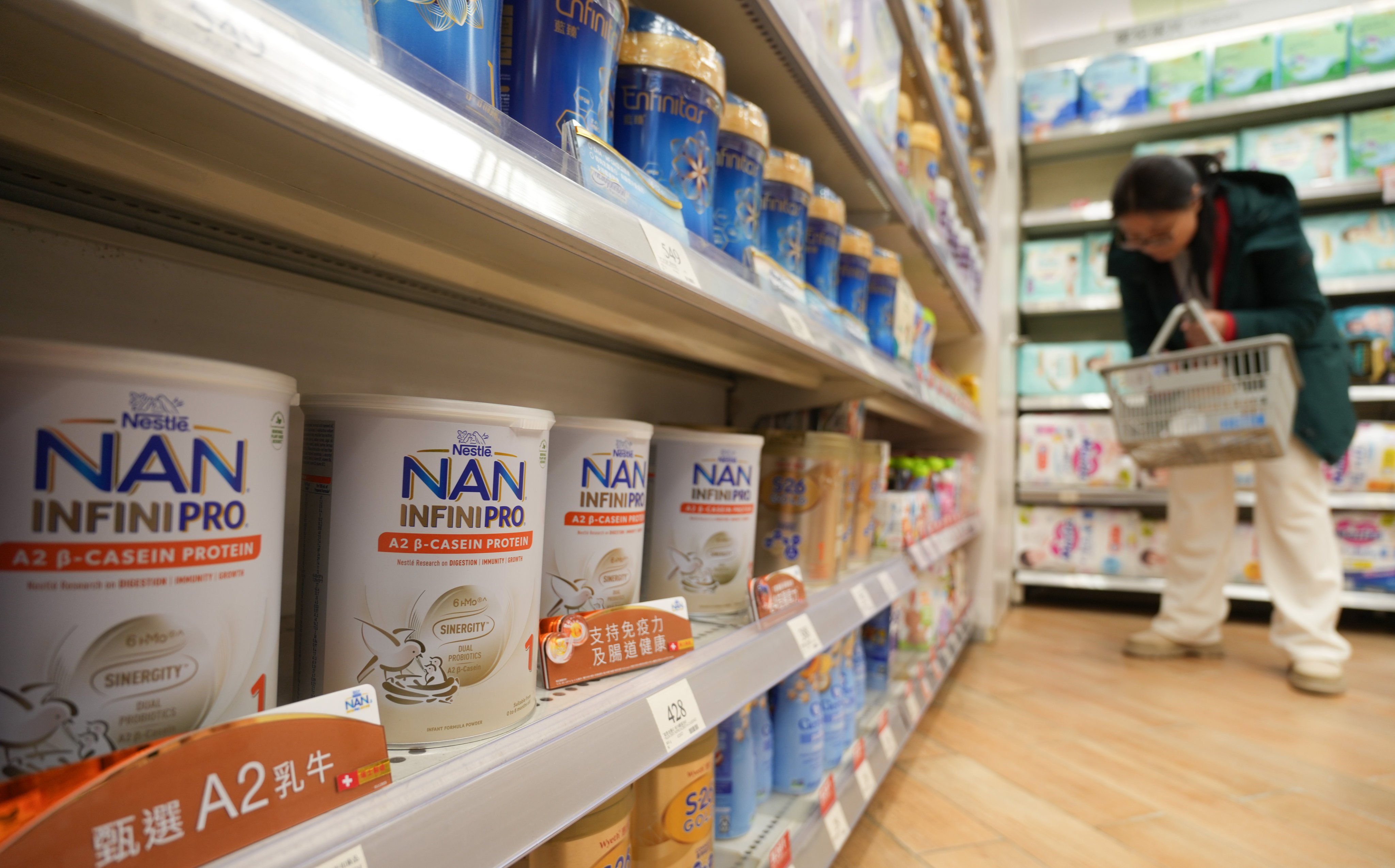 Some stores in Hong Kong are offering customers refunds after Nestle announced a recall of 21 batches of potentially contaminated baby milk formula. Photo: Sam Tsang