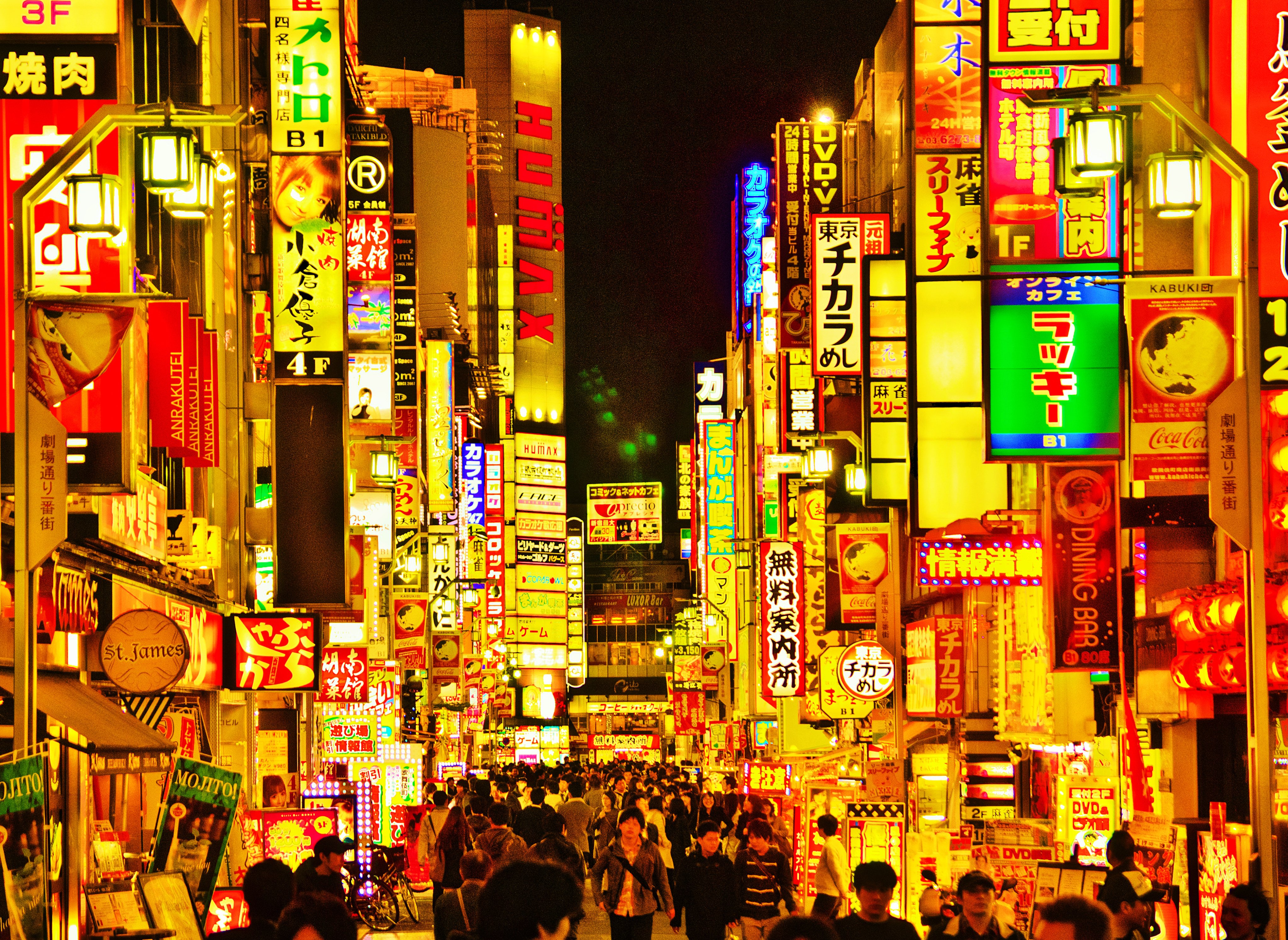 A night-time street scene in Kabukicho, Tokyo’s most notorious nightlife district, where police say the altercation occurred. Photo: Getty Images