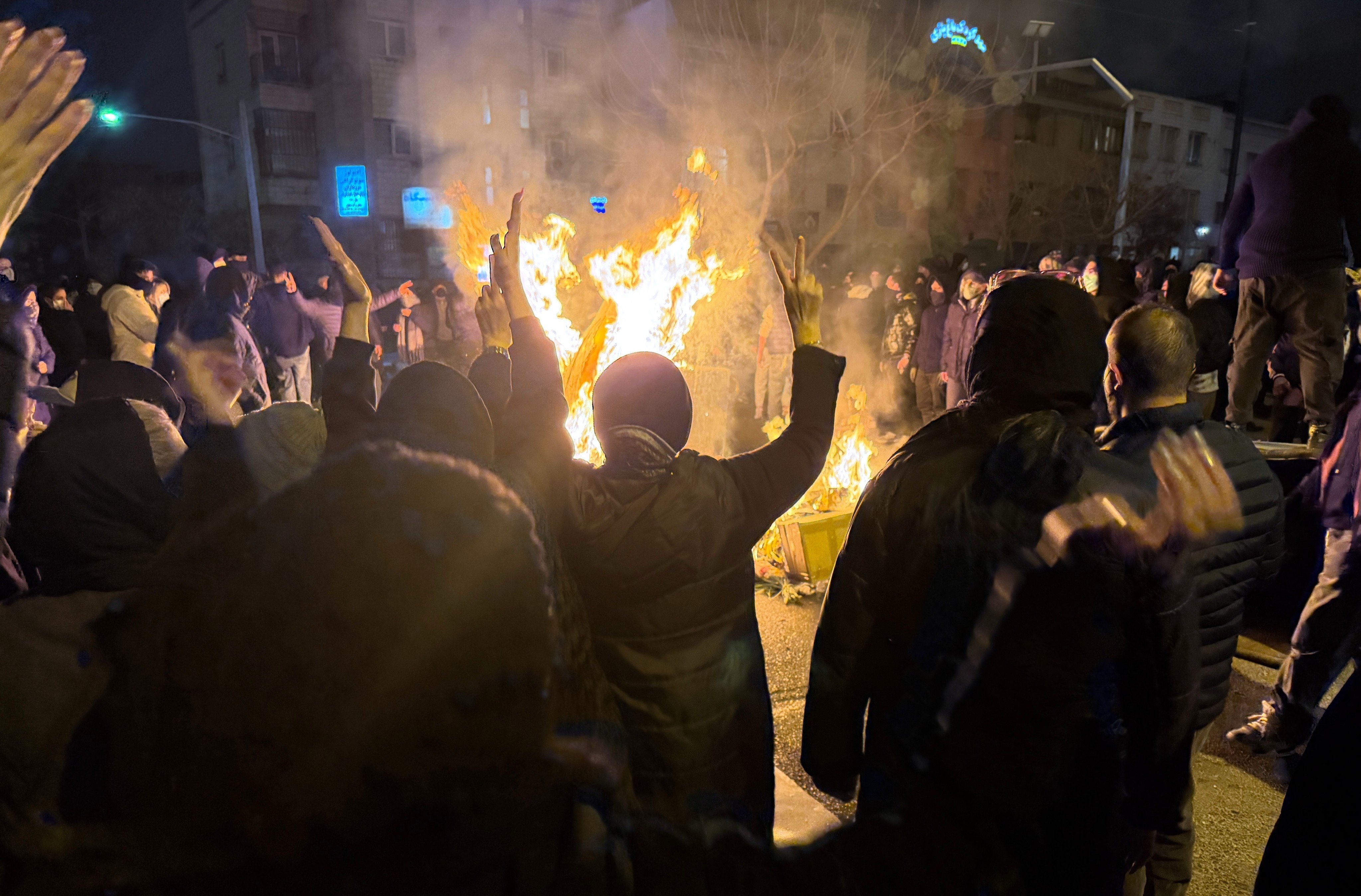 Iranians attend an anti-government protest in Tehran, Iran on January. 9. Photo: AP