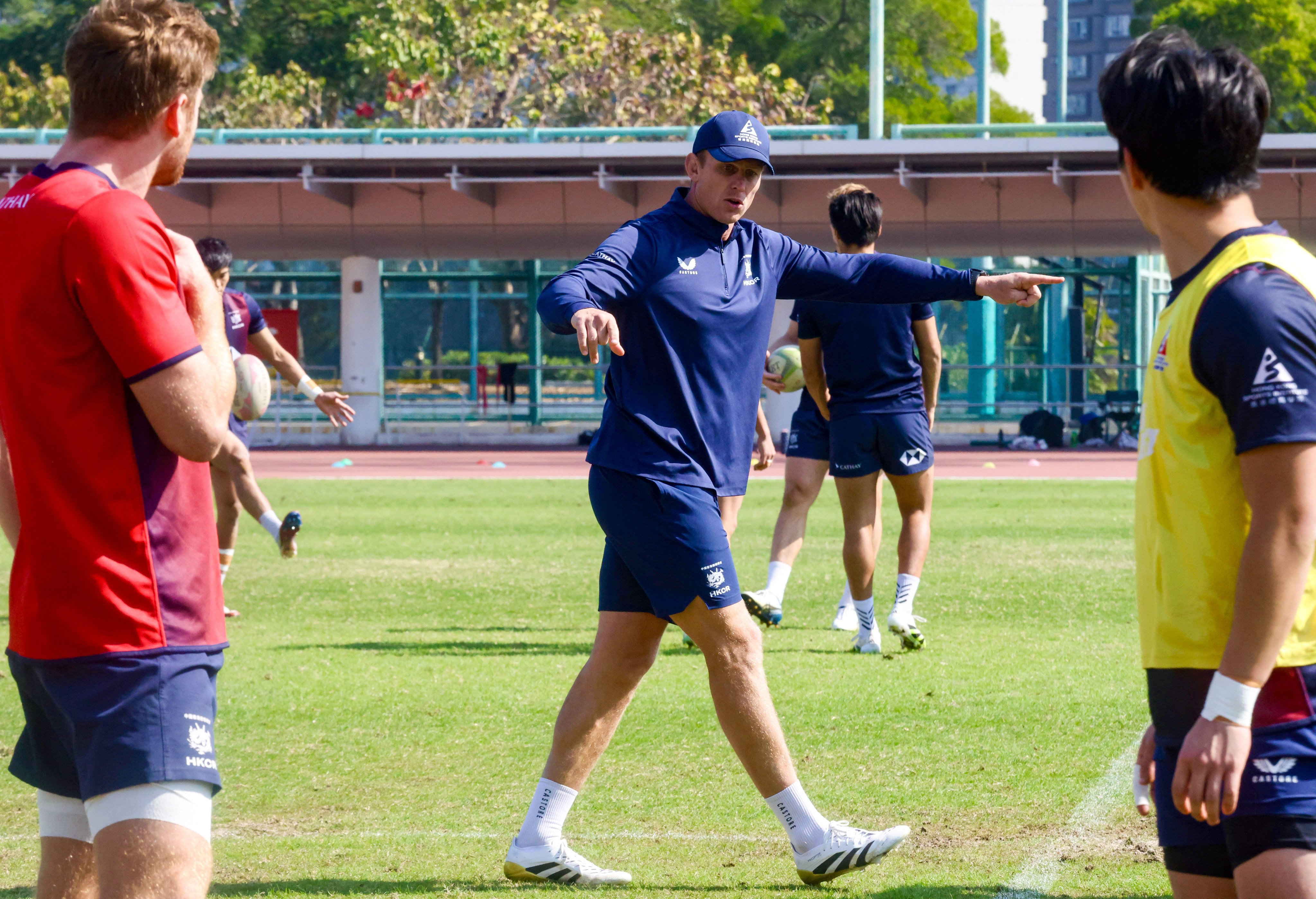 Jevon Groves oversees training at Hong Kong Sports Institute in the lead up to this weekend’s HSBC SVNS 3. Photo: Jonathan Wong