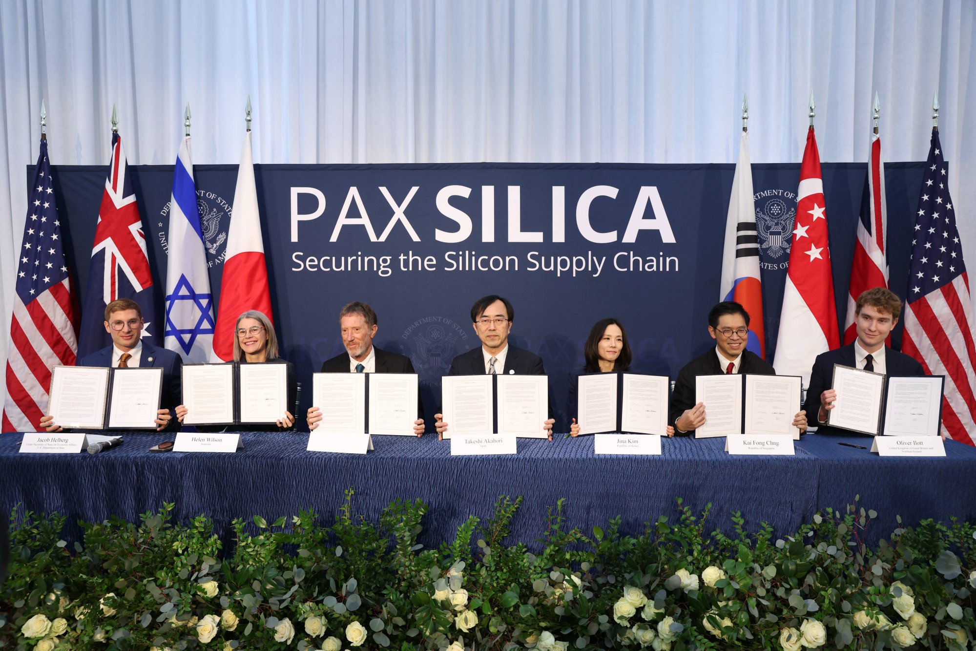 Representatives of the signatories at the Pax Silica summit in Washington on December 12. Photo: AFP