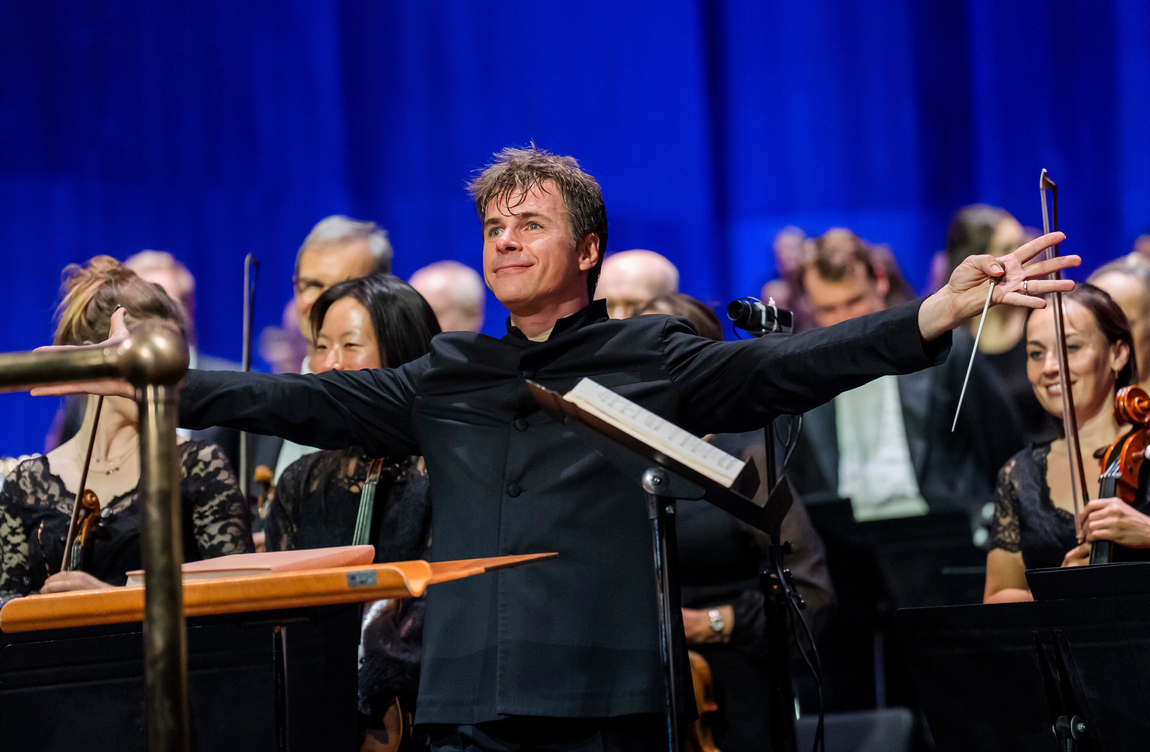 Music director Jakub Hrusa during a performance with The Royal Opera Chorus and Orchestra of the Royal Opera House in London, in September 2025. Photo: AP