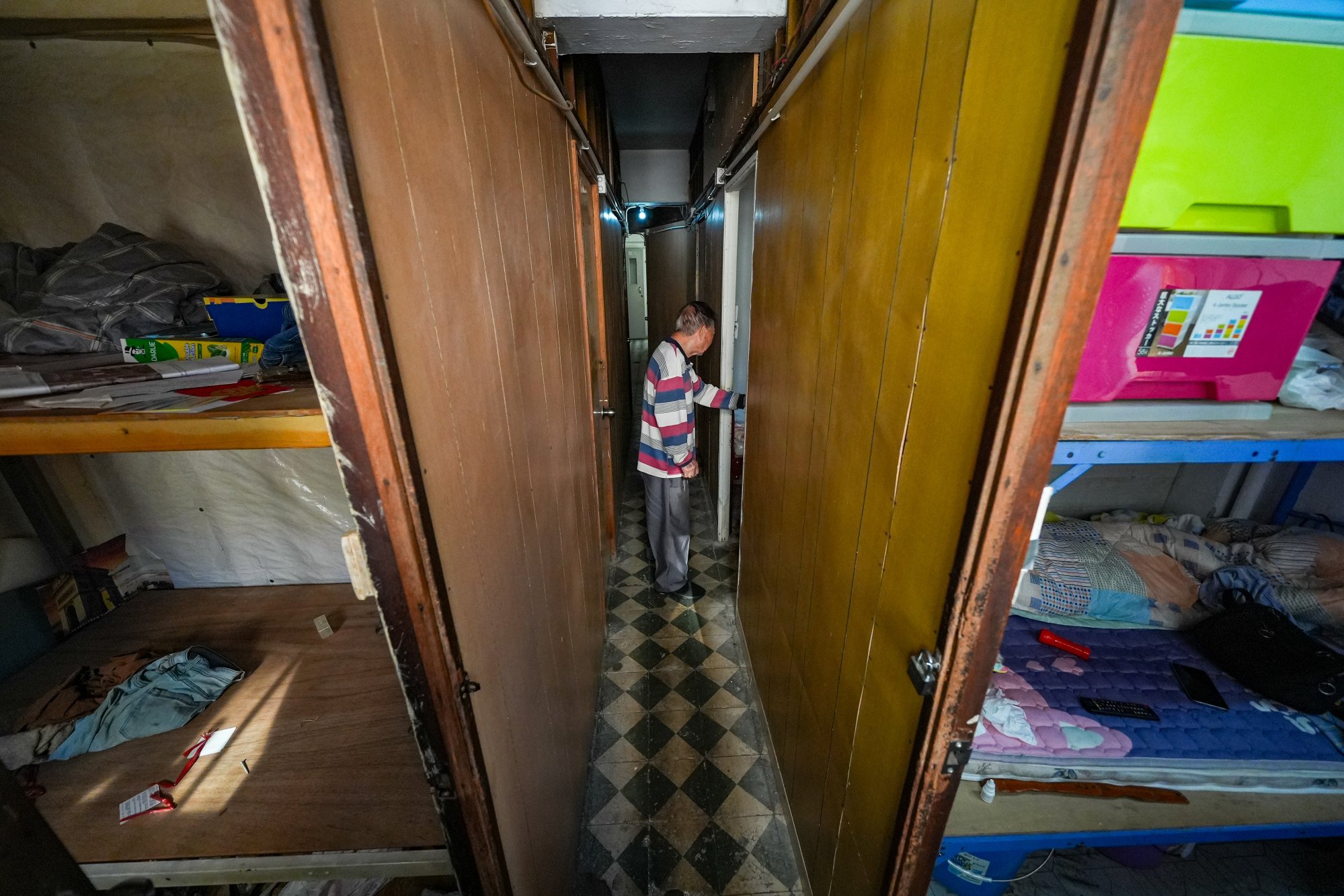 Ng Yim-sun says most of the neighbouring rooms are already vacant. Photo Eugene Lee